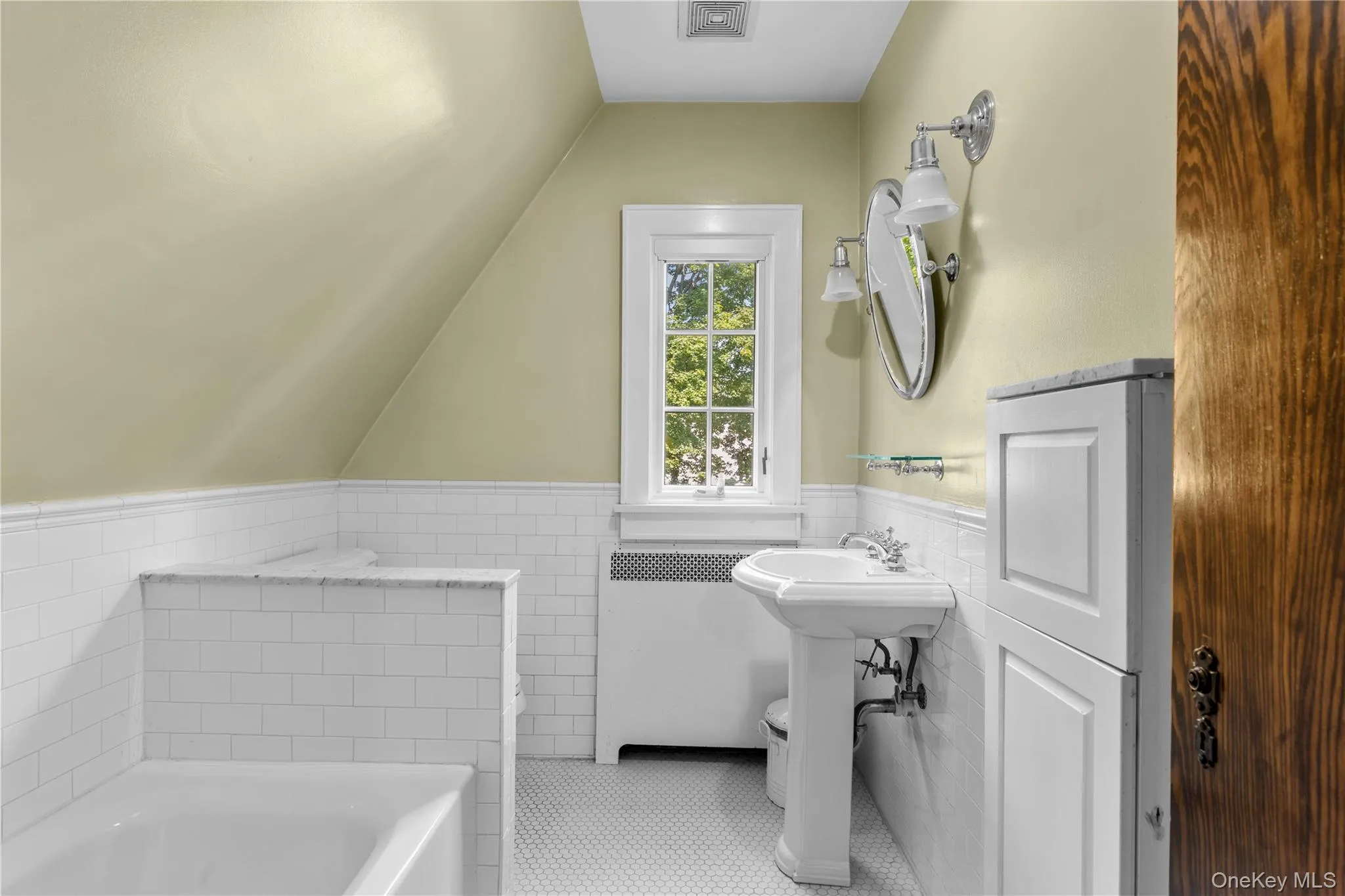 30 Merritts Pond Road, Riverhead, NY, 4 Bedrooms Bedrooms, 8 Rooms Rooms,2 BathroomsBathrooms,Residential,For Rent,Merritts Pond,0,1041164 30 Merritts Pond Road, Riverhead, NY, 4 Bedrooms Bedrooms, 8 Rooms Rooms,2 BathroomsBathrooms,Residential,For Rent,Merritts Pond,0,1041164