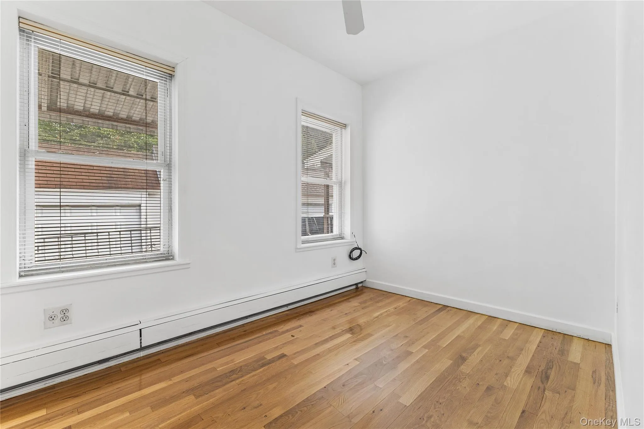 161-26 84th Rd, New York, NY, 2 Bedrooms Bedrooms, 5 Rooms Rooms,1 BathroomBathrooms,Residential Lease,For Rent,Rd,0,1041165 161-26 84th Rd, New York, NY, 2 Bedrooms Bedrooms, 5 Rooms Rooms,1 BathroomBathrooms,Residential Lease,For Rent,Rd,0,1041165