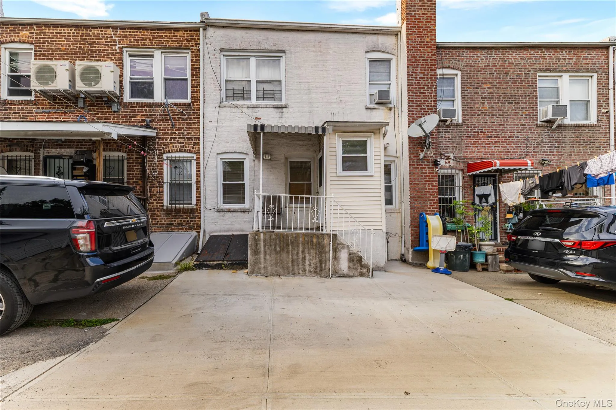 161-26 84th Rd, New York, NY, 2 Bedrooms Bedrooms, 5 Rooms Rooms,1 BathroomBathrooms,Residential Lease,For Rent,Rd,0,1041165 161-26 84th Rd, New York, NY, 2 Bedrooms Bedrooms, 5 Rooms Rooms,1 BathroomBathrooms,Residential Lease,For Rent,Rd,0,1041165