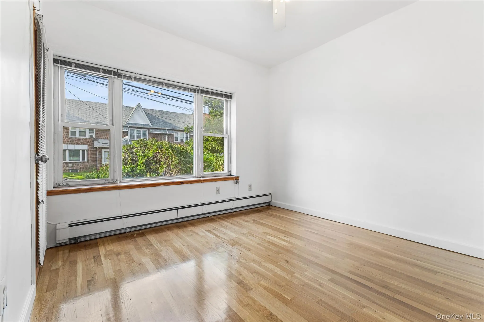161-26 84th Rd, New York, NY, 2 Bedrooms Bedrooms, 5 Rooms Rooms,1 BathroomBathrooms,Residential Lease,For Rent,Rd,0,1041165 161-26 84th Rd, New York, NY, 2 Bedrooms Bedrooms, 5 Rooms Rooms,1 BathroomBathrooms,Residential Lease,For Rent,Rd,0,1041165