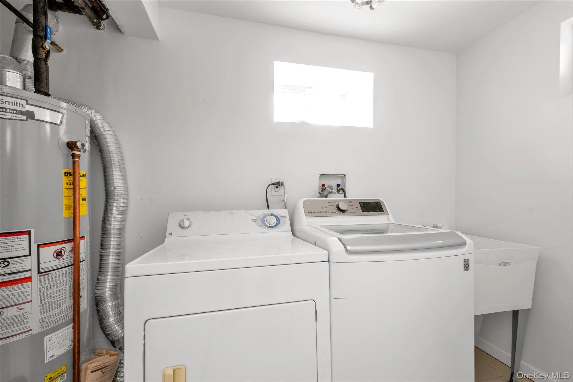 70-15 Manse Street, New York, NY, 4 Bedroom Bedrooms, 6 Room Rooms,2 BathroomBathrooms,Residential Lease,For Rent,Manse,0,1041173 70-15 Manse Street, New York, NY, 4 Bedroom Bedrooms, 6 Room Rooms,2 BathroomBathrooms,Residential Lease,For Rent,Manse,0,1041173
