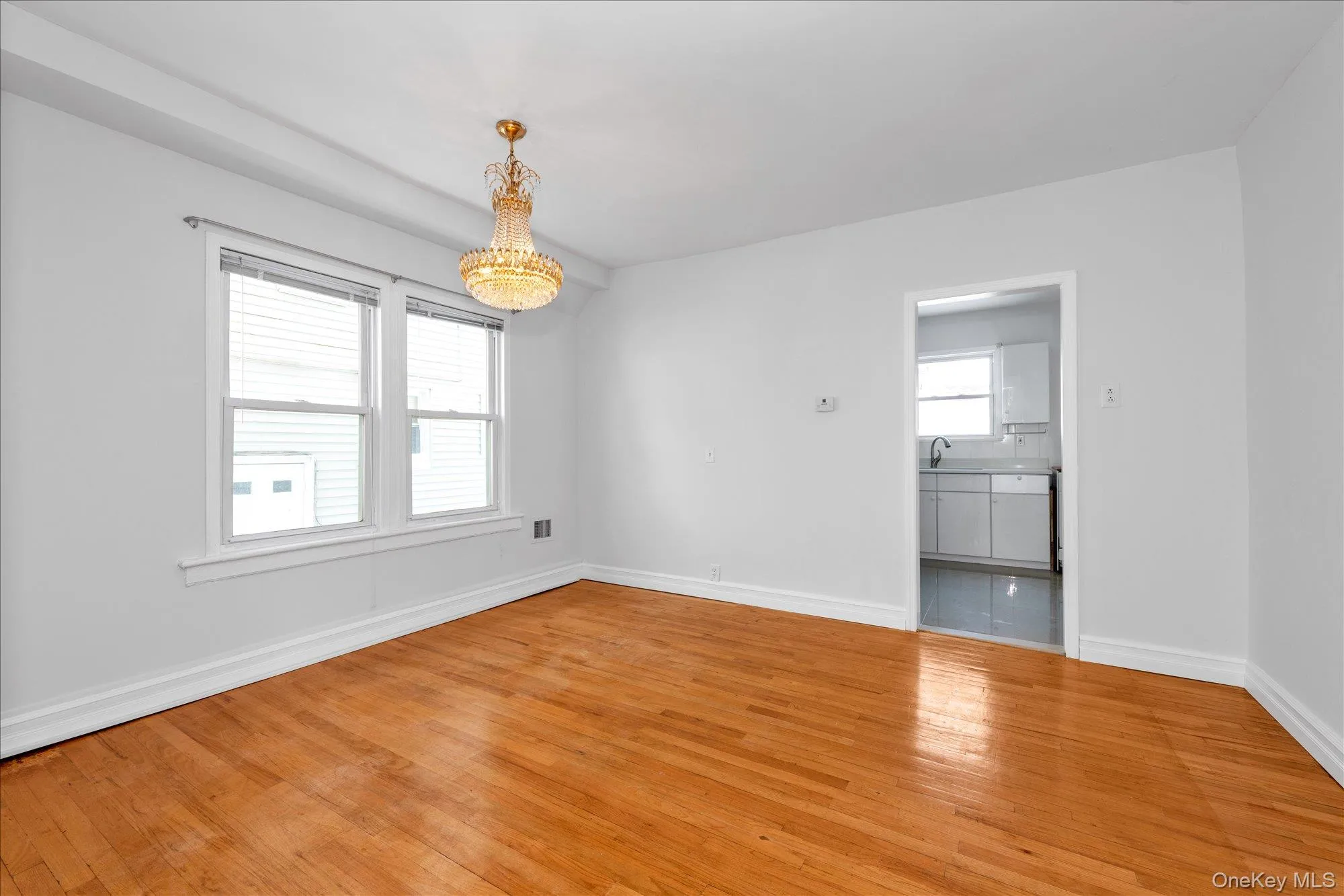 70-15 Manse Street, New York, NY, 4 Bedroom Bedrooms, 6 Room Rooms,2 BathroomBathrooms,Residential Lease,For Rent,Manse,0,1041173 70-15 Manse Street, New York, NY, 4 Bedroom Bedrooms, 6 Room Rooms,2 BathroomBathrooms,Residential Lease,For Rent,Manse,0,1041173