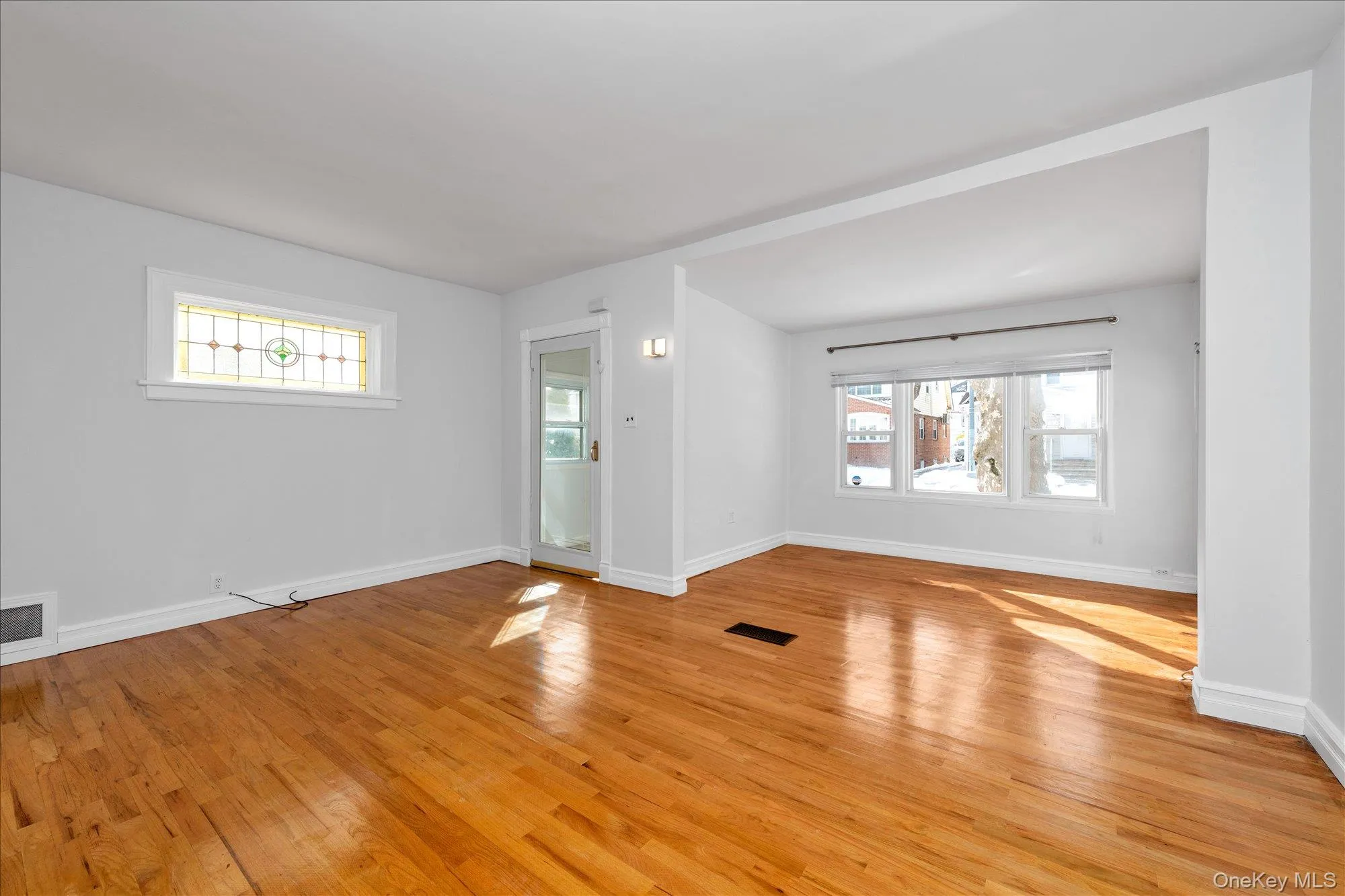 70-15 Manse Street, New York, NY, 4 Bedroom Bedrooms, 6 Room Rooms,2 BathroomBathrooms,Residential Lease,For Rent,Manse,0,1041173 70-15 Manse Street, New York, NY, 4 Bedroom Bedrooms, 6 Room Rooms,2 BathroomBathrooms,Residential Lease,For Rent,Manse,0,1041173