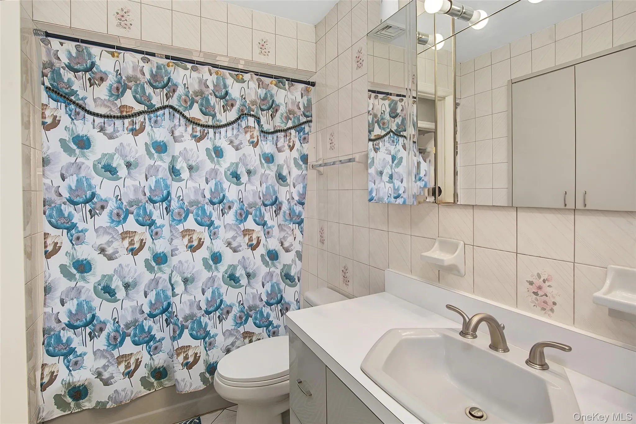 1604 Church Street, Islip, NY, 4 Bedrooms Bedrooms, 10 Rooms Rooms,2 BathroomsBathrooms,Residential,For Rent,Church,0,1041174 1604 Church Street, Islip, NY, 4 Bedrooms Bedrooms, 10 Rooms Rooms,2 BathroomsBathrooms,Residential,For Rent,Church,0,1041174