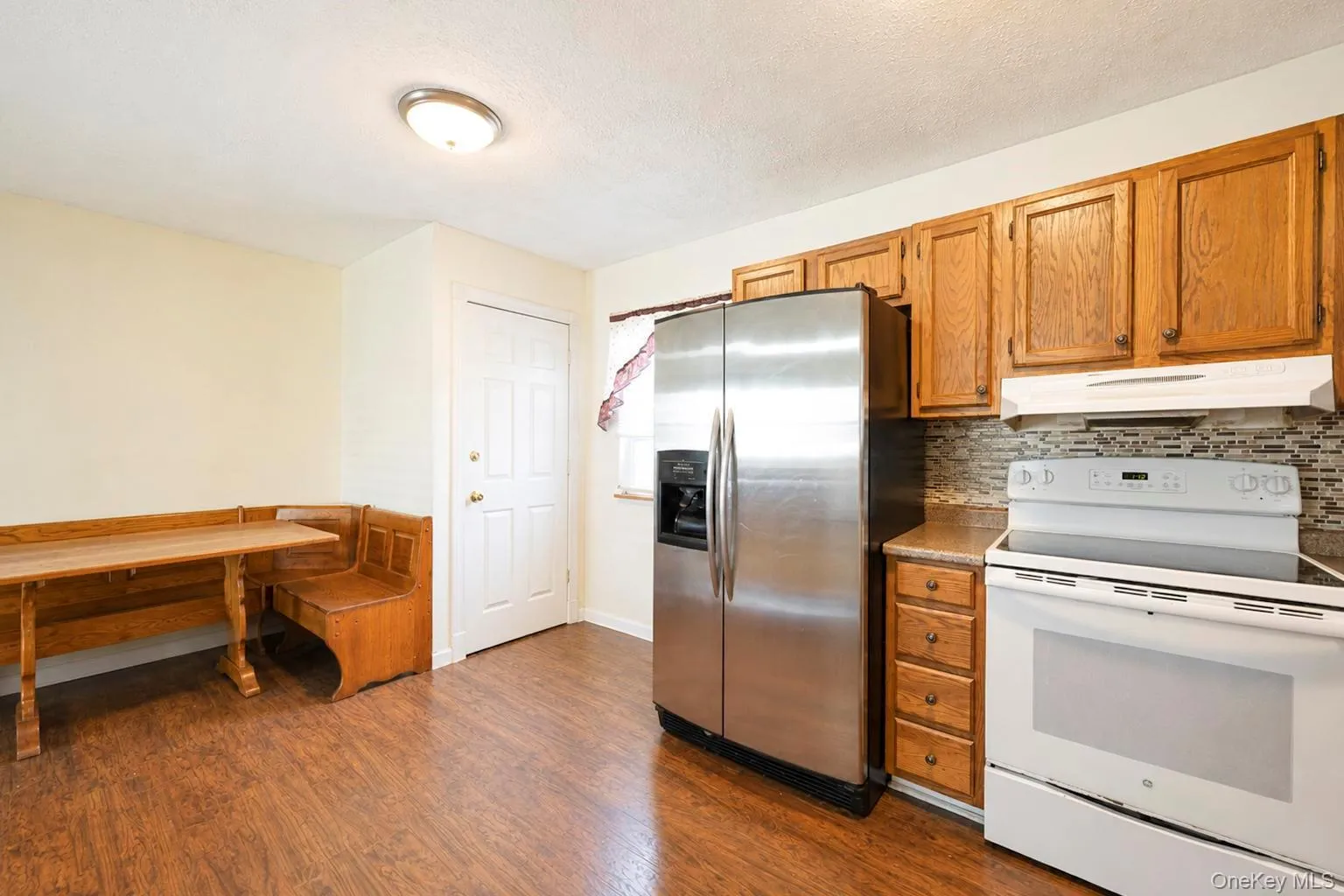 166 Auborn Avenue, Brookhaven, NY, 3 Bedrooms Bedrooms, 5 Rooms Rooms,2 BathroomsBathrooms,Residential,For Rent,Auborn,0,1041175 166 Auborn Avenue, Brookhaven, NY, 3 Bedrooms Bedrooms, 5 Rooms Rooms,2 BathroomsBathrooms,Residential,For Rent,Auborn,0,1041175