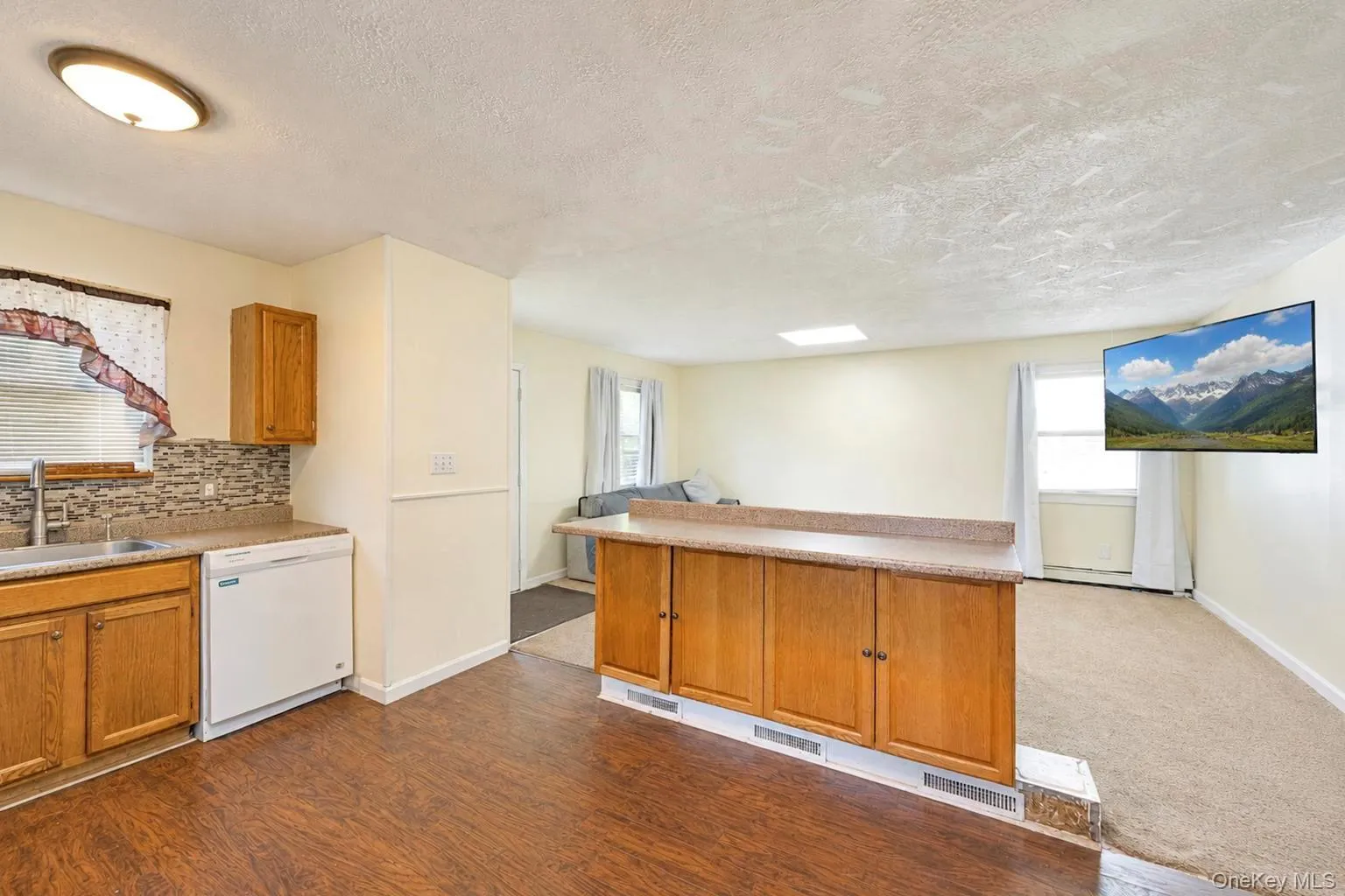 166 Auborn Avenue, Brookhaven, NY, 3 Bedrooms Bedrooms, 5 Rooms Rooms,2 BathroomsBathrooms,Residential,For Rent,Auborn,0,1041175 166 Auborn Avenue, Brookhaven, NY, 3 Bedrooms Bedrooms, 5 Rooms Rooms,2 BathroomsBathrooms,Residential,For Rent,Auborn,0,1041175