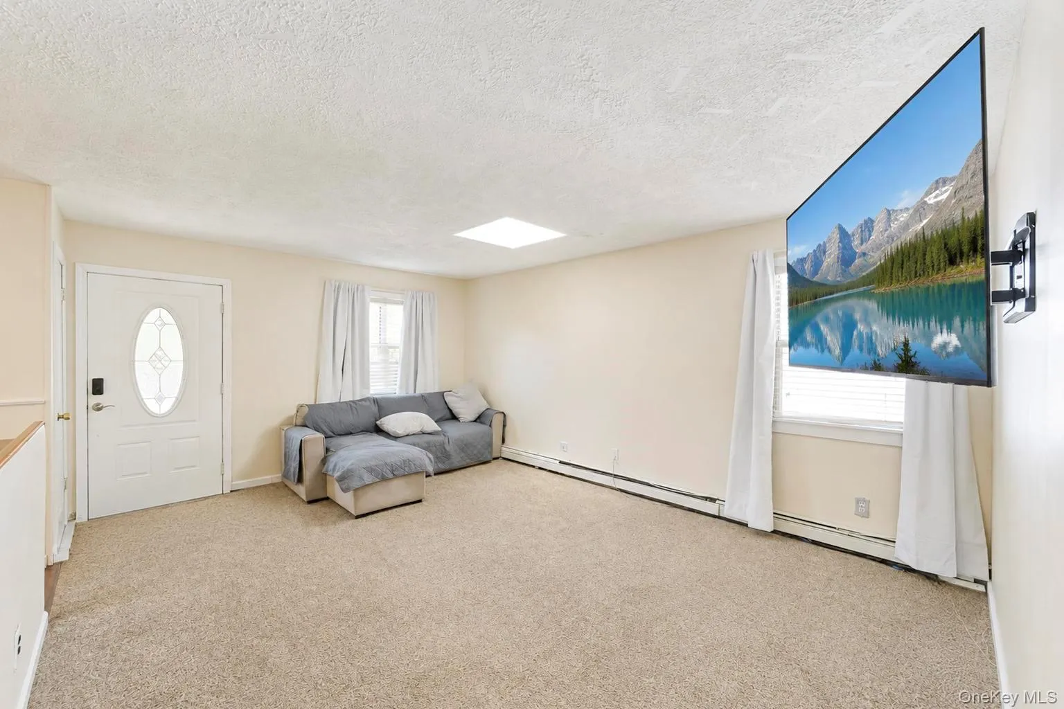 166 Auborn Avenue, Brookhaven, NY, 3 Bedrooms Bedrooms, 5 Rooms Rooms,2 BathroomsBathrooms,Residential,For Rent,Auborn,0,1041175 166 Auborn Avenue, Brookhaven, NY, 3 Bedrooms Bedrooms, 5 Rooms Rooms,2 BathroomsBathrooms,Residential,For Rent,Auborn,0,1041175