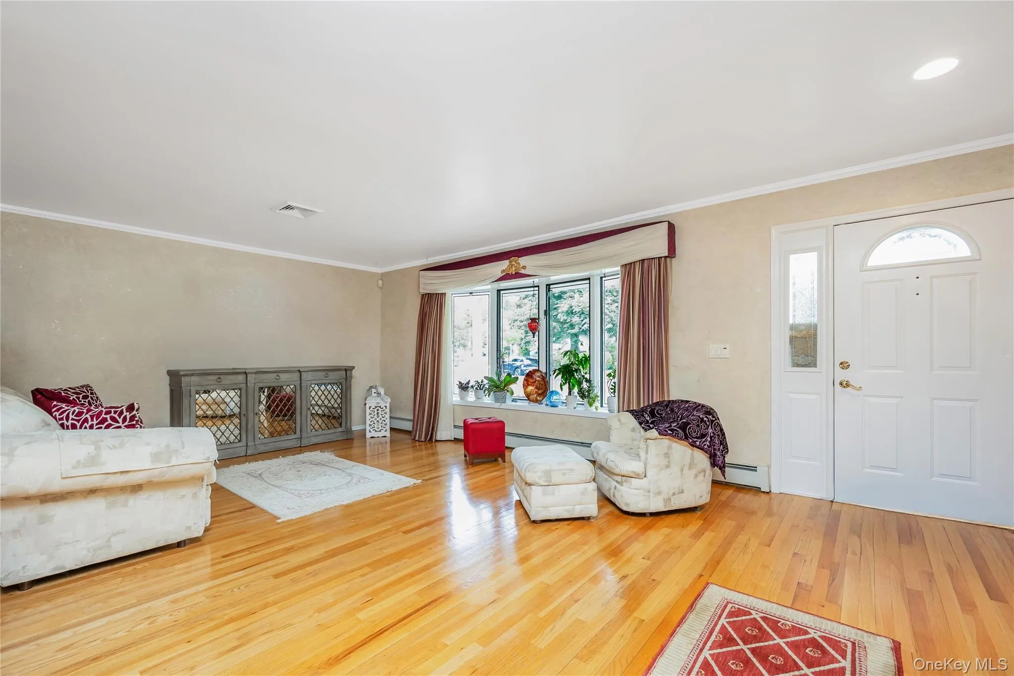 14 Arthur Street, Oyster Bay, NY, 5 Bedrooms Bedrooms, 10 Rooms Rooms,3 BathroomsBathrooms,Residential,For Rent,Arthur,0,1041184 14 Arthur Street, Oyster Bay, NY, 5 Bedrooms Bedrooms, 10 Rooms Rooms,3 BathroomsBathrooms,Residential,For Rent,Arthur,0,1041184