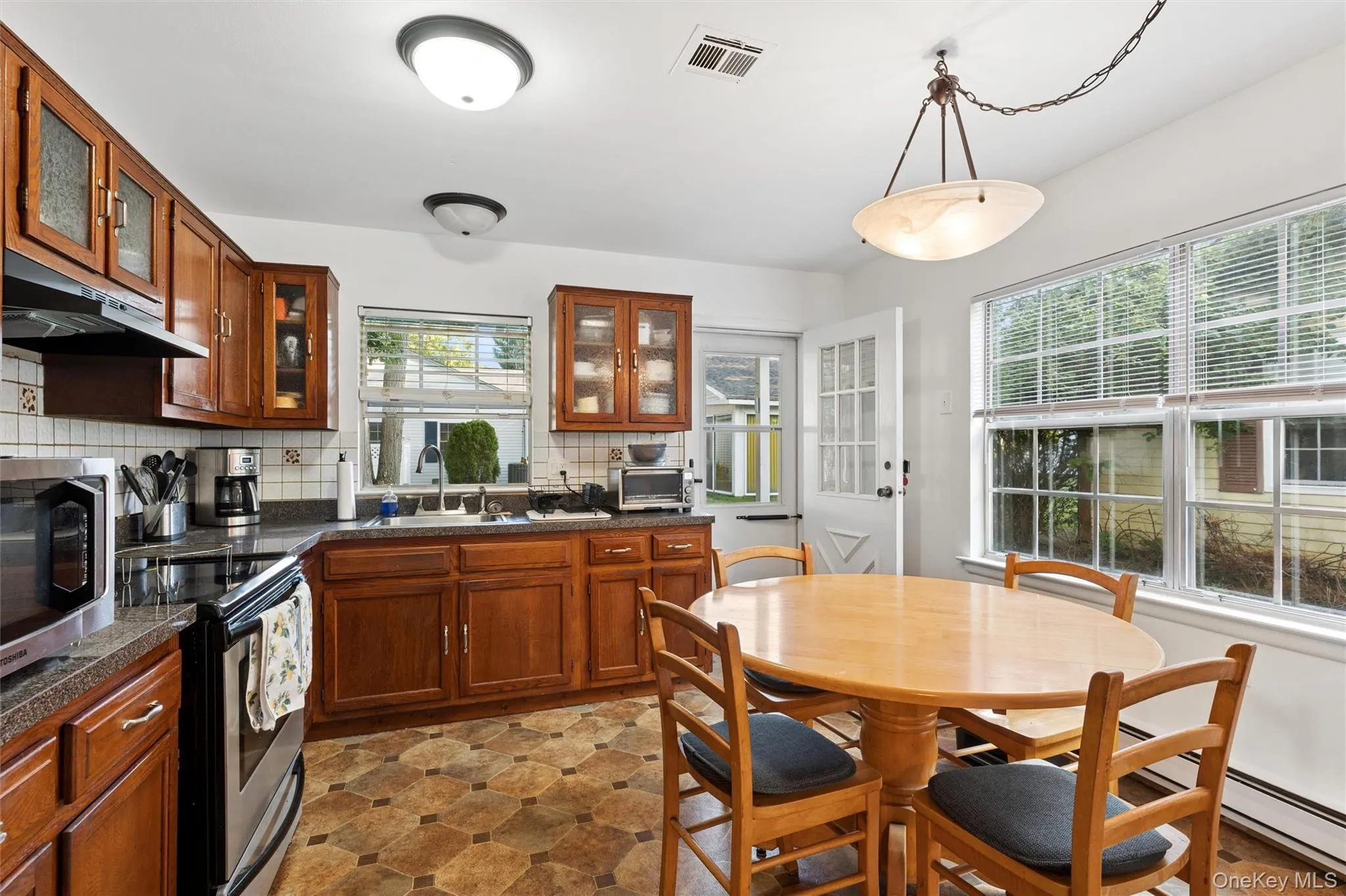 185 Kingston Drive, Brookhaven, NY, 2 Bedrooms Bedrooms, 4 Rooms Rooms,1 BathroomBathrooms,Residential,For Rent,Kingston,0,1041185 185 Kingston Drive, Brookhaven, NY, 2 Bedrooms Bedrooms, 4 Rooms Rooms,1 BathroomBathrooms,Residential,For Rent,Kingston,0,1041185