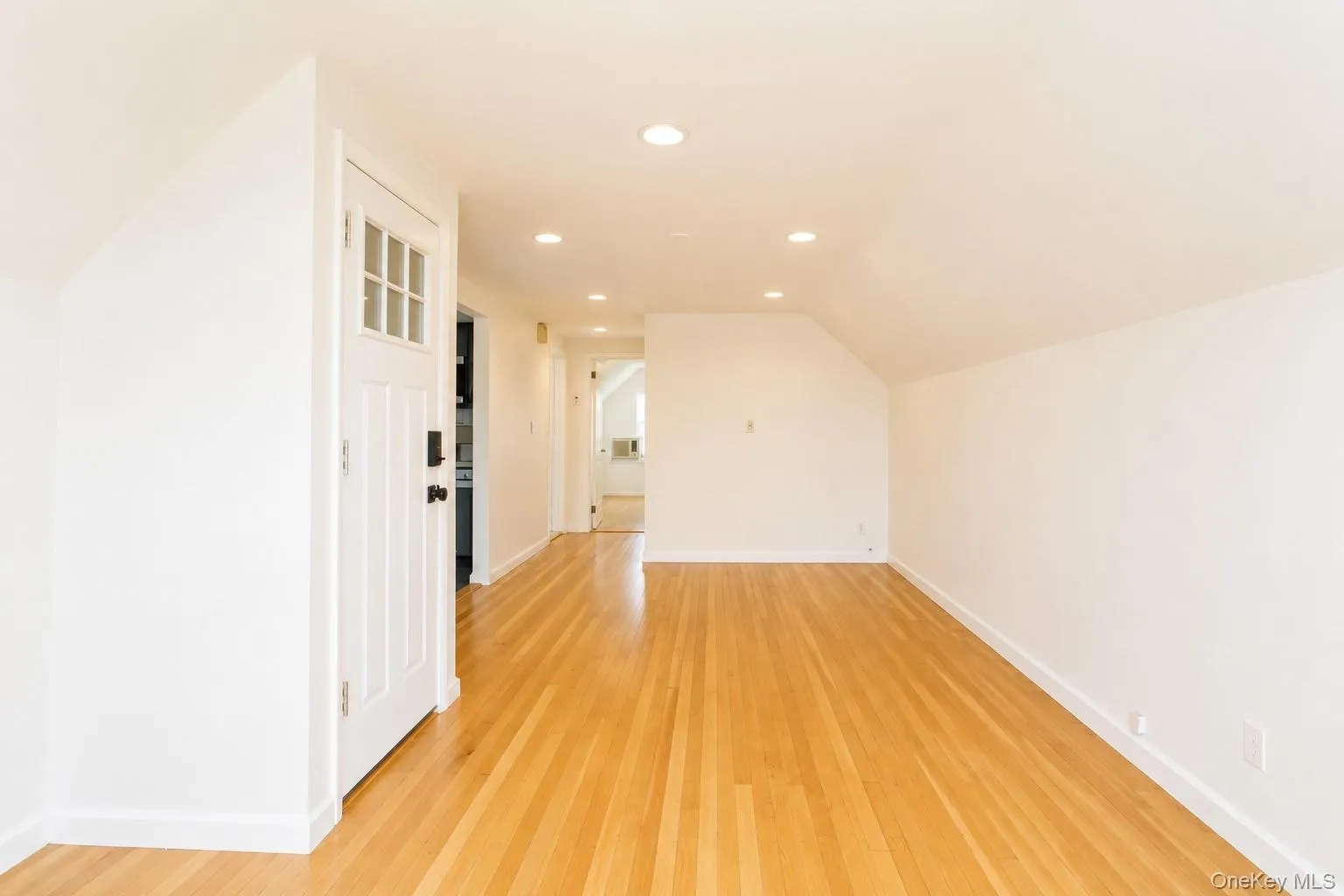 545 Park Avenue, Long Beach, NY, 1 Bedroom Bedrooms, 4 Rooms Rooms,1 BathroomBathrooms,Residential Lease,For Rent,Park,0,1041187 545 Park Avenue, Long Beach, NY, 1 Bedroom Bedrooms, 4 Rooms Rooms,1 BathroomBathrooms,Residential Lease,For Rent,Park,0,1041187