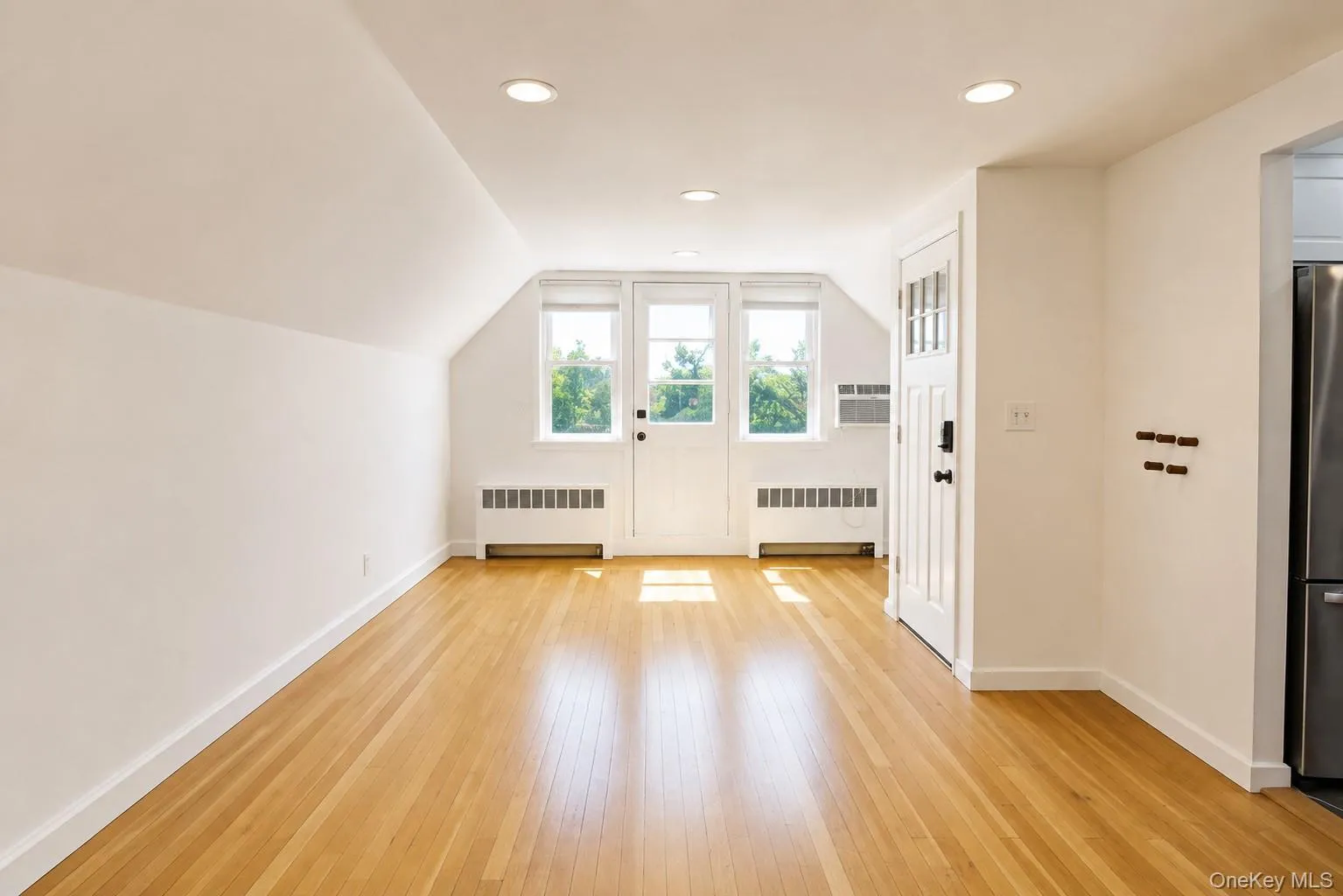 545 Park Avenue, Long Beach, NY, 1 Bedroom Bedrooms, 4 Rooms Rooms,1 BathroomBathrooms,Residential Lease,For Rent,Park,0,1041187 545 Park Avenue, Long Beach, NY, 1 Bedroom Bedrooms, 4 Rooms Rooms,1 BathroomBathrooms,Residential Lease,For Rent,Park,0,1041187