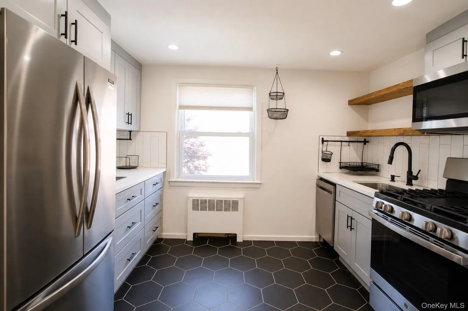 545 Park Avenue, Long Beach, NY, 1 Bedroom Bedrooms, 4 Rooms Rooms,1 BathroomBathrooms,Residential Lease,For Rent,Park,0,1041187 545 Park Avenue, Long Beach, NY, 1 Bedroom Bedrooms, 4 Rooms Rooms,1 BathroomBathrooms,Residential Lease,For Rent,Park,0,1041187