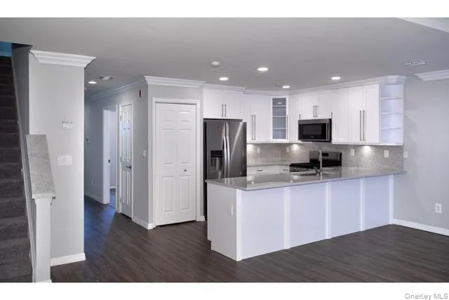 67 Overlook Drive, Brookhaven, NY, 2 Bedrooms Bedrooms, 7 Rooms Rooms,2 BathroomsBathrooms,Residential Lease,For Rent,Overlook,0,1041189 67 Overlook Drive, Brookhaven, NY, 2 Bedrooms Bedrooms, 7 Rooms Rooms,2 BathroomsBathrooms,Residential Lease,For Rent,Overlook,0,1041189