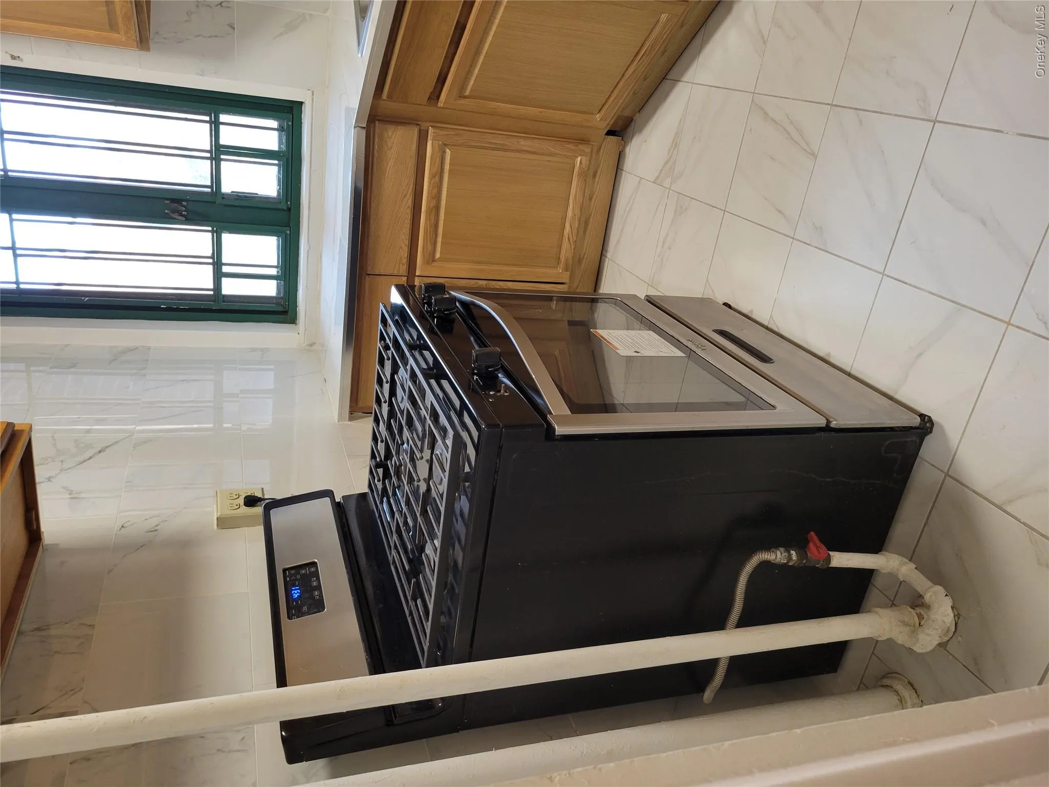 1503 Metropolitan Avenue, New York, NY, 1 Bedroom Bedrooms, 3 Rooms Rooms,1 BathroomBathrooms,Residential,For Rent,Metropolitan,0,1041191 1503 Metropolitan Avenue, New York, NY, 1 Bedroom Bedrooms, 3 Rooms Rooms,1 BathroomBathrooms,Residential,For Rent,Metropolitan,0,1041191