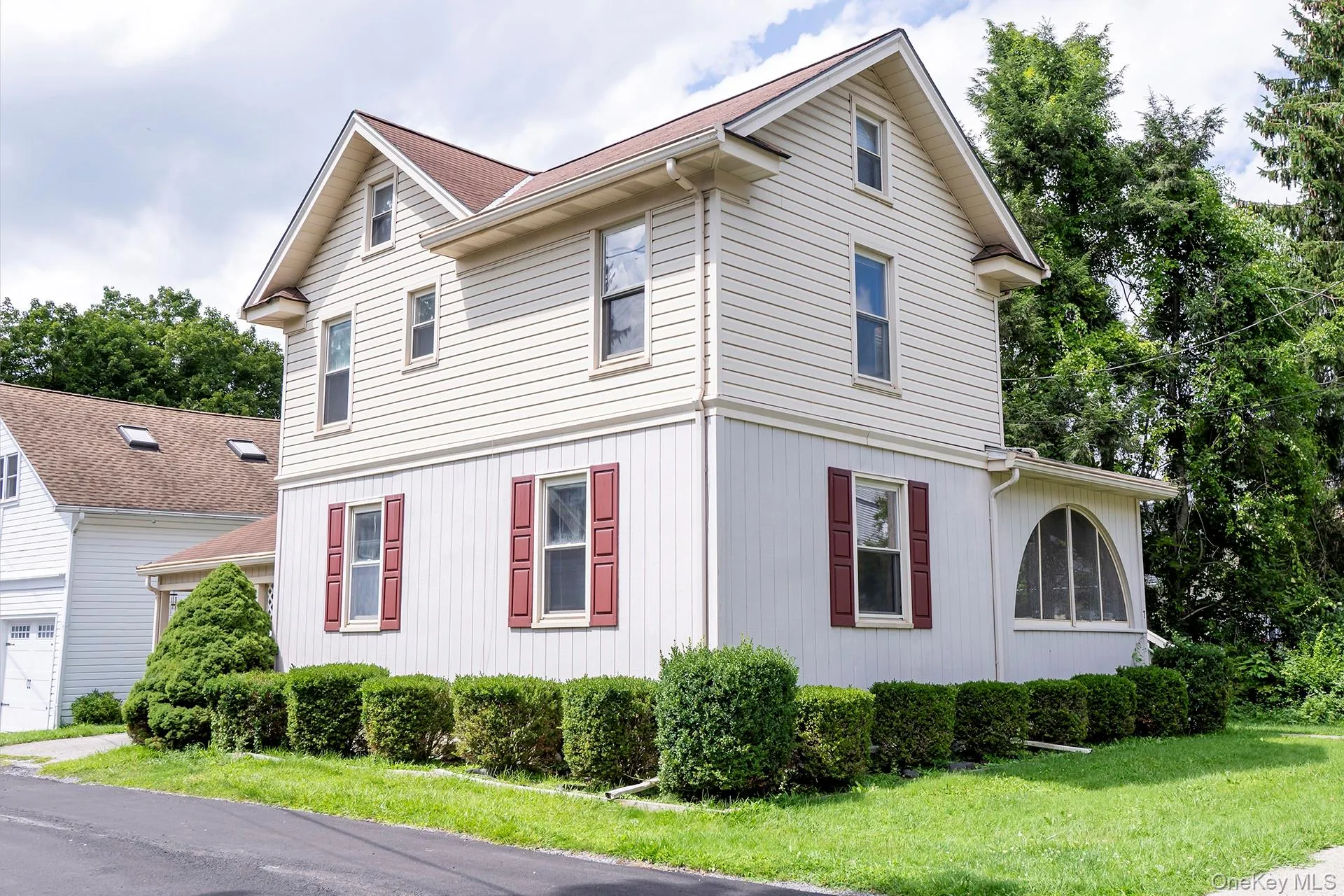 7 Maple Avenue, Washington, NY, 3 Bedrooms Bedrooms, 7 Rooms Rooms,1 BathroomBathrooms,Residential,For Rent,Maple,0,1041192 7 Maple Avenue, Washington, NY, 3 Bedrooms Bedrooms, 7 Rooms Rooms,1 BathroomBathrooms,Residential,For Rent,Maple,0,1041192