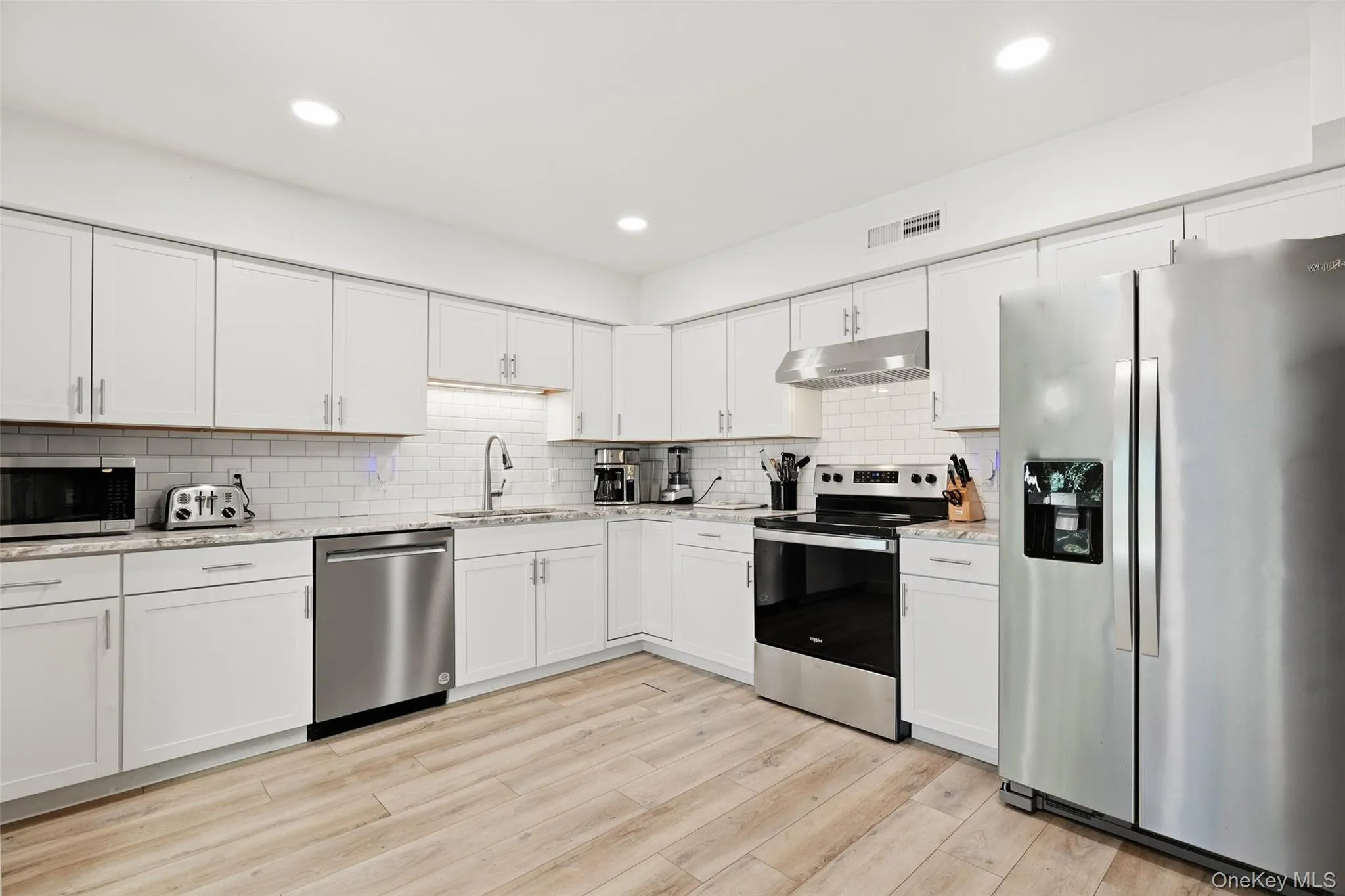 446 Heritage Hills, Somers, NY, 2 Bedrooms Bedrooms, 6 Rooms Rooms,2 BathroomsBathrooms,Residential,For Rent,Heritage,0,1041193 446 Heritage Hills, Somers, NY, 2 Bedrooms Bedrooms, 6 Rooms Rooms,2 BathroomsBathrooms,Residential,For Rent,Heritage,0,1041193