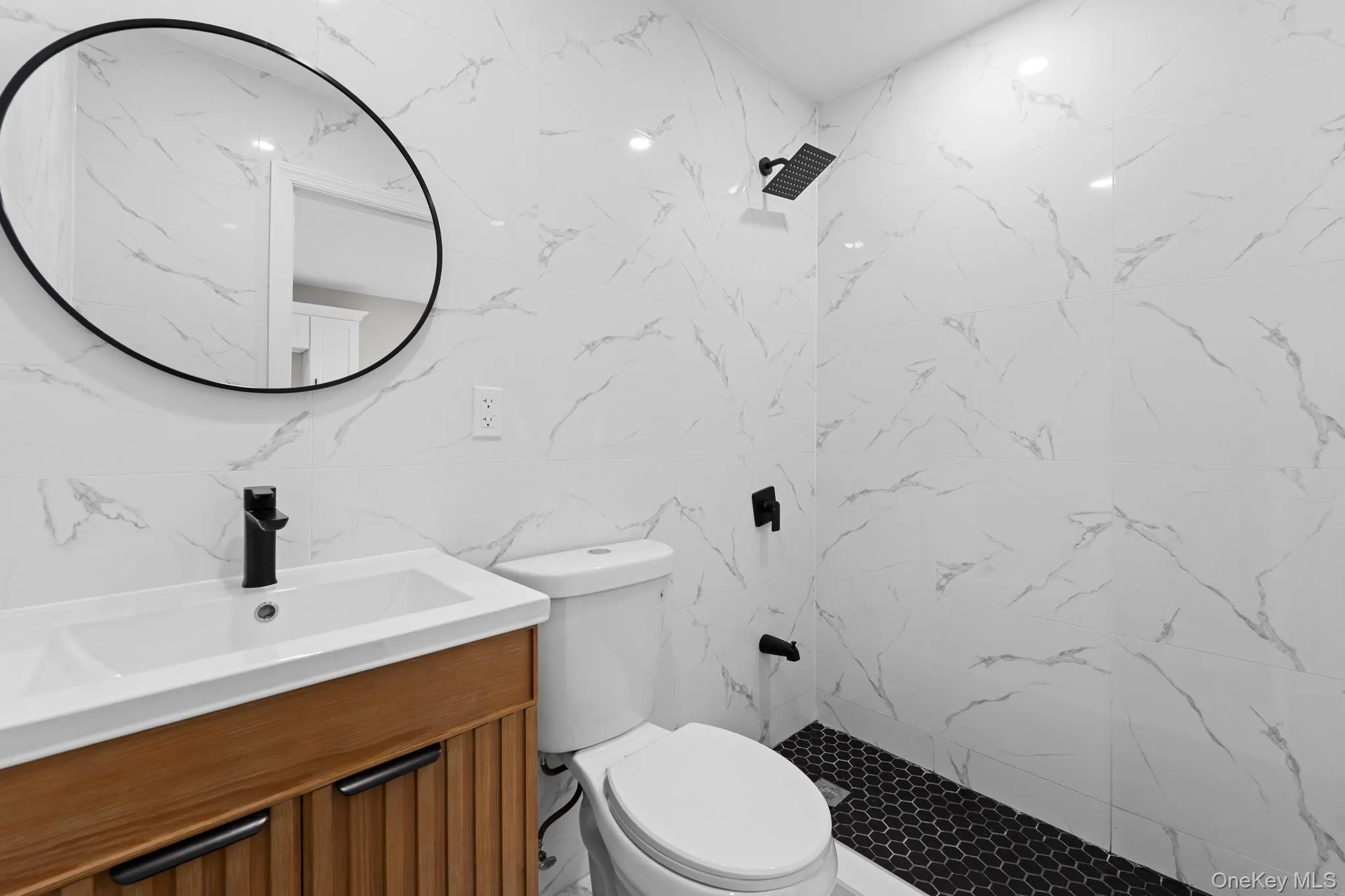4067 Baychester Avenue, New York, NY, 3 Bedrooms Bedrooms, 12 Rooms Rooms,2 BathroomsBathrooms,Residential,For Rent,Baychester,0,1041194 4067 Baychester Avenue, New York, NY, 3 Bedrooms Bedrooms, 12 Rooms Rooms,2 BathroomsBathrooms,Residential,For Rent,Baychester,0,1041194