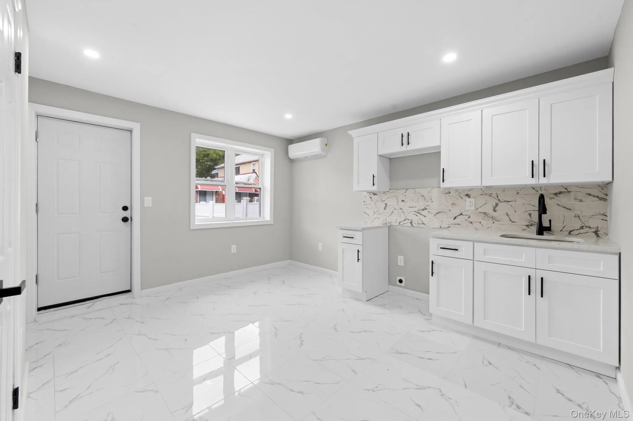 4067 Baychester Avenue, New York, NY, 3 Bedrooms Bedrooms, 12 Rooms Rooms,2 BathroomsBathrooms,Residential,For Rent,Baychester,0,1041194 4067 Baychester Avenue, New York, NY, 3 Bedrooms Bedrooms, 12 Rooms Rooms,2 BathroomsBathrooms,Residential,For Rent,Baychester,0,1041194