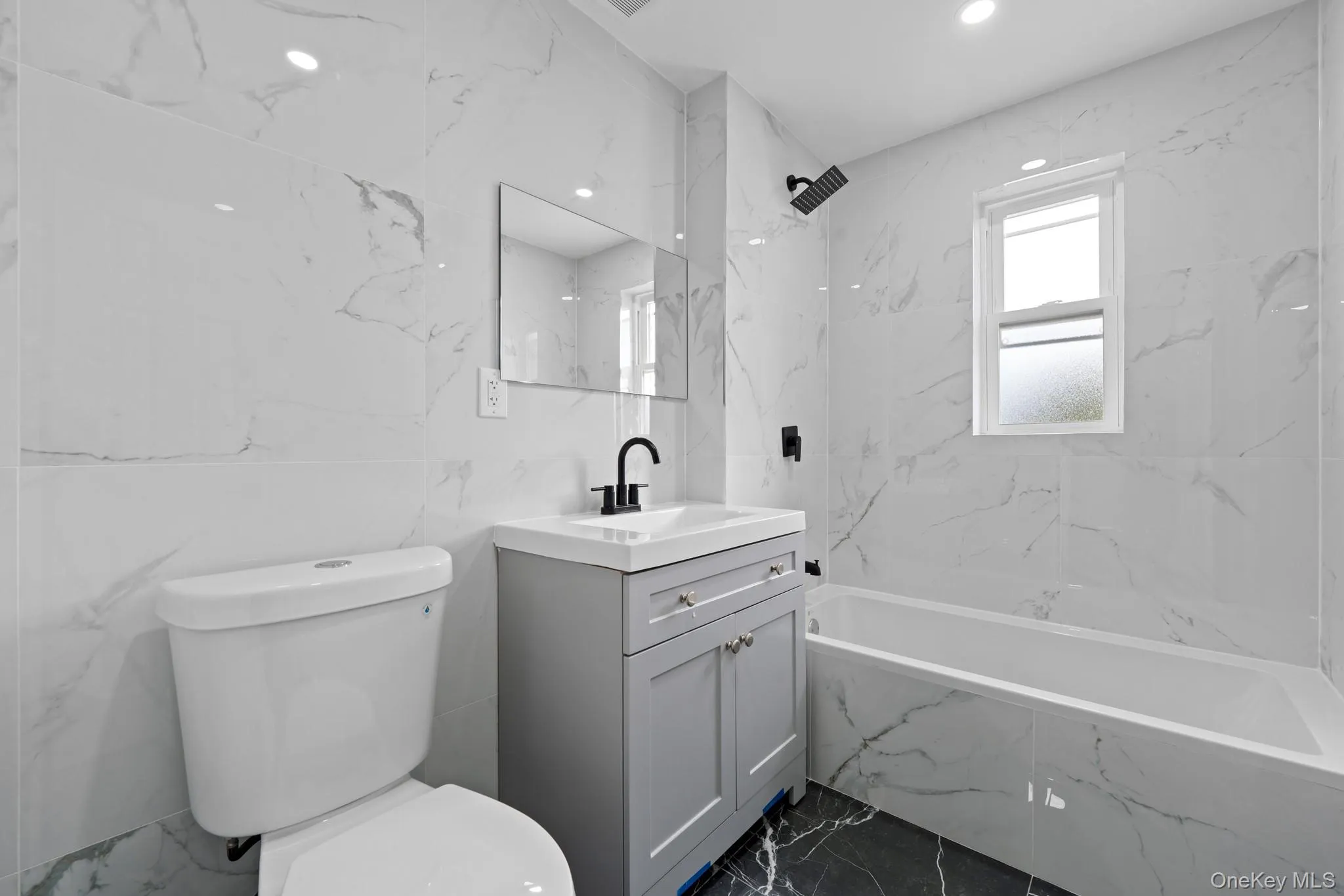 4067 Baychester Avenue, New York, NY, 3 Bedrooms Bedrooms, 12 Rooms Rooms,2 BathroomsBathrooms,Residential,For Rent,Baychester,0,1041194 4067 Baychester Avenue, New York, NY, 3 Bedrooms Bedrooms, 12 Rooms Rooms,2 BathroomsBathrooms,Residential,For Rent,Baychester,0,1041194
