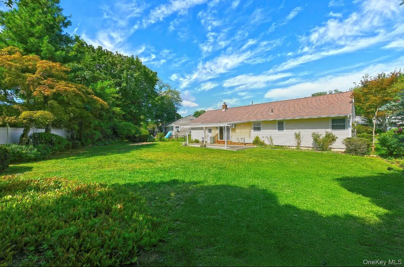20 Sprucetree Lane, Huntington, NY, 3 Bedrooms Bedrooms, 5 Rooms Rooms,1 BathroomBathrooms,Residential,For Rent,Sprucetree,0,1041196 20 Sprucetree Lane, Huntington, NY, 3 Bedrooms Bedrooms, 5 Rooms Rooms,1 BathroomBathrooms,Residential,For Rent,Sprucetree,0,1041196