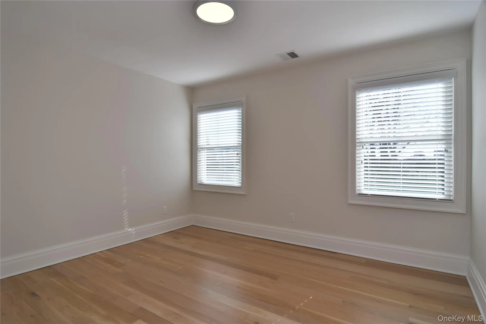 5 Madison Place, North Hempstead, NY, 4 Bedrooms Bedrooms, 8 Rooms Rooms,2 BathroomsBathrooms,Residential Lease,For Rent,Madison,0,1041198 5 Madison Place, North Hempstead, NY, 4 Bedrooms Bedrooms, 8 Rooms Rooms,2 BathroomsBathrooms,Residential Lease,For Rent,Madison,0,1041198