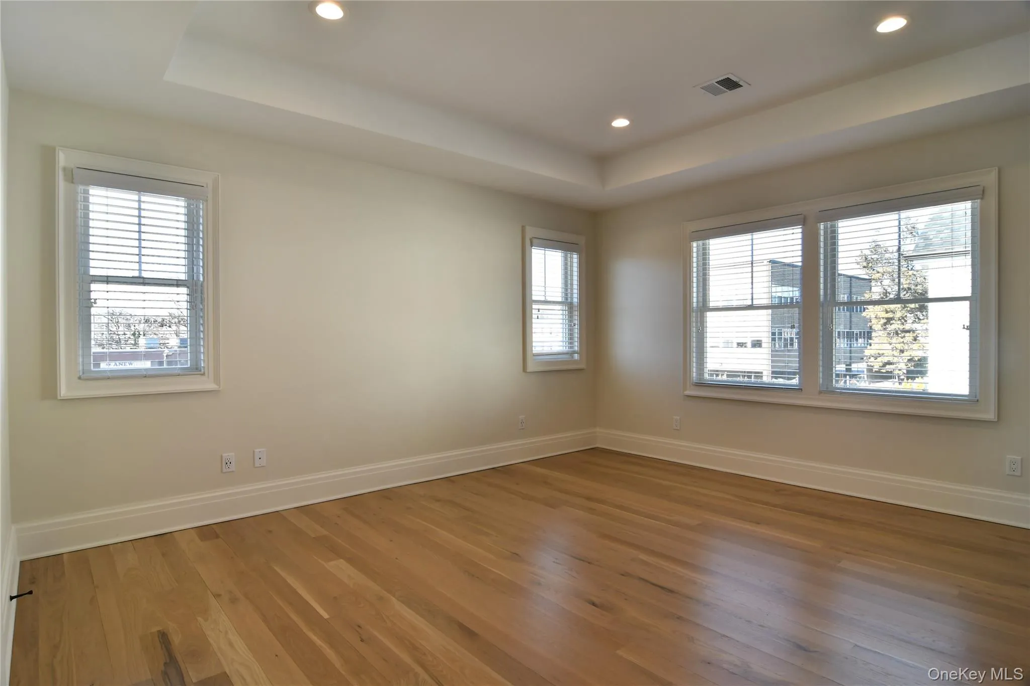 5 Madison Place, North Hempstead, NY, 4 Bedrooms Bedrooms, 8 Rooms Rooms,2 BathroomsBathrooms,Residential Lease,For Rent,Madison,0,1041198 5 Madison Place, North Hempstead, NY, 4 Bedrooms Bedrooms, 8 Rooms Rooms,2 BathroomsBathrooms,Residential Lease,For Rent,Madison,0,1041198