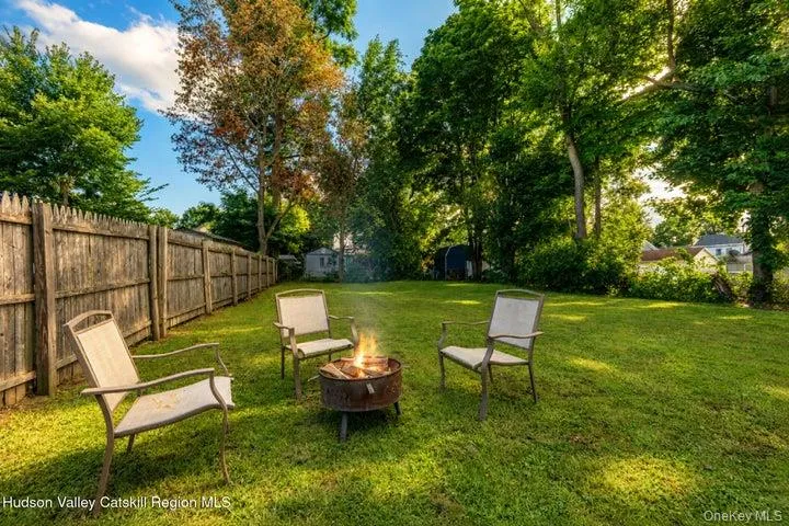 56 Emerick Street, Kingston, NY, 3 Bedrooms Bedrooms, 6 Rooms Rooms,1 BathroomBathrooms,Residential,For Rent,Emerick,0,1041203 56 Emerick Street, Kingston, NY, 3 Bedrooms Bedrooms, 6 Rooms Rooms,1 BathroomBathrooms,Residential,For Rent,Emerick,0,1041203