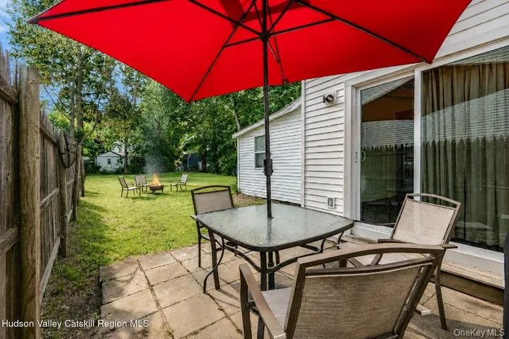 56 Emerick Street, Kingston, NY, 3 Bedrooms Bedrooms, 6 Rooms Rooms,1 BathroomBathrooms,Residential,For Rent,Emerick,0,1041203 56 Emerick Street, Kingston, NY, 3 Bedrooms Bedrooms, 6 Rooms Rooms,1 BathroomBathrooms,Residential,For Rent,Emerick,0,1041203