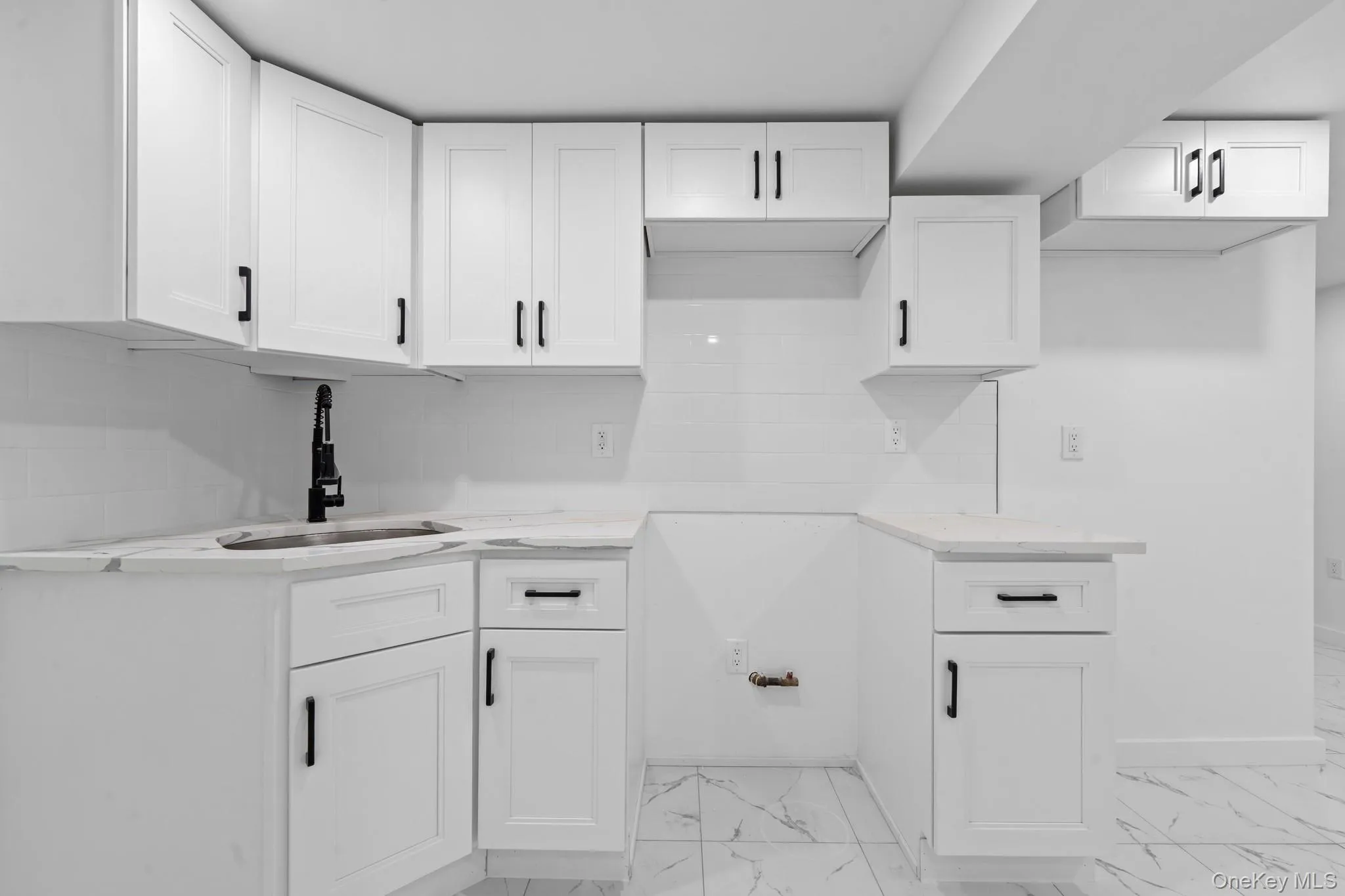 18704 Williamson Avenue, New York, NY, 4 Bedrooms Bedrooms, 12 Rooms Rooms,3 BathroomsBathrooms,Residential,For Rent,Williamson,0,1041205 18704 Williamson Avenue, New York, NY, 4 Bedrooms Bedrooms, 12 Rooms Rooms,3 BathroomsBathrooms,Residential,For Rent,Williamson,0,1041205
