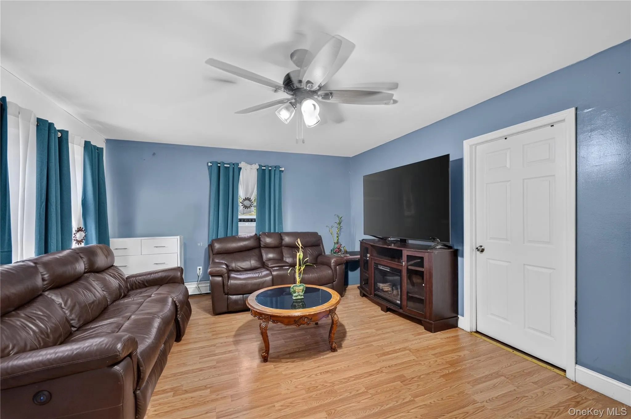 139 Smith Street, Babylon, NY, 6 Bedrooms Bedrooms, 16 Rooms Rooms,3 BathroomsBathrooms,Residential,For Rent,Smith,0,1041214 139 Smith Street, Babylon, NY, 6 Bedrooms Bedrooms, 16 Rooms Rooms,3 BathroomsBathrooms,Residential,For Rent,Smith,0,1041214