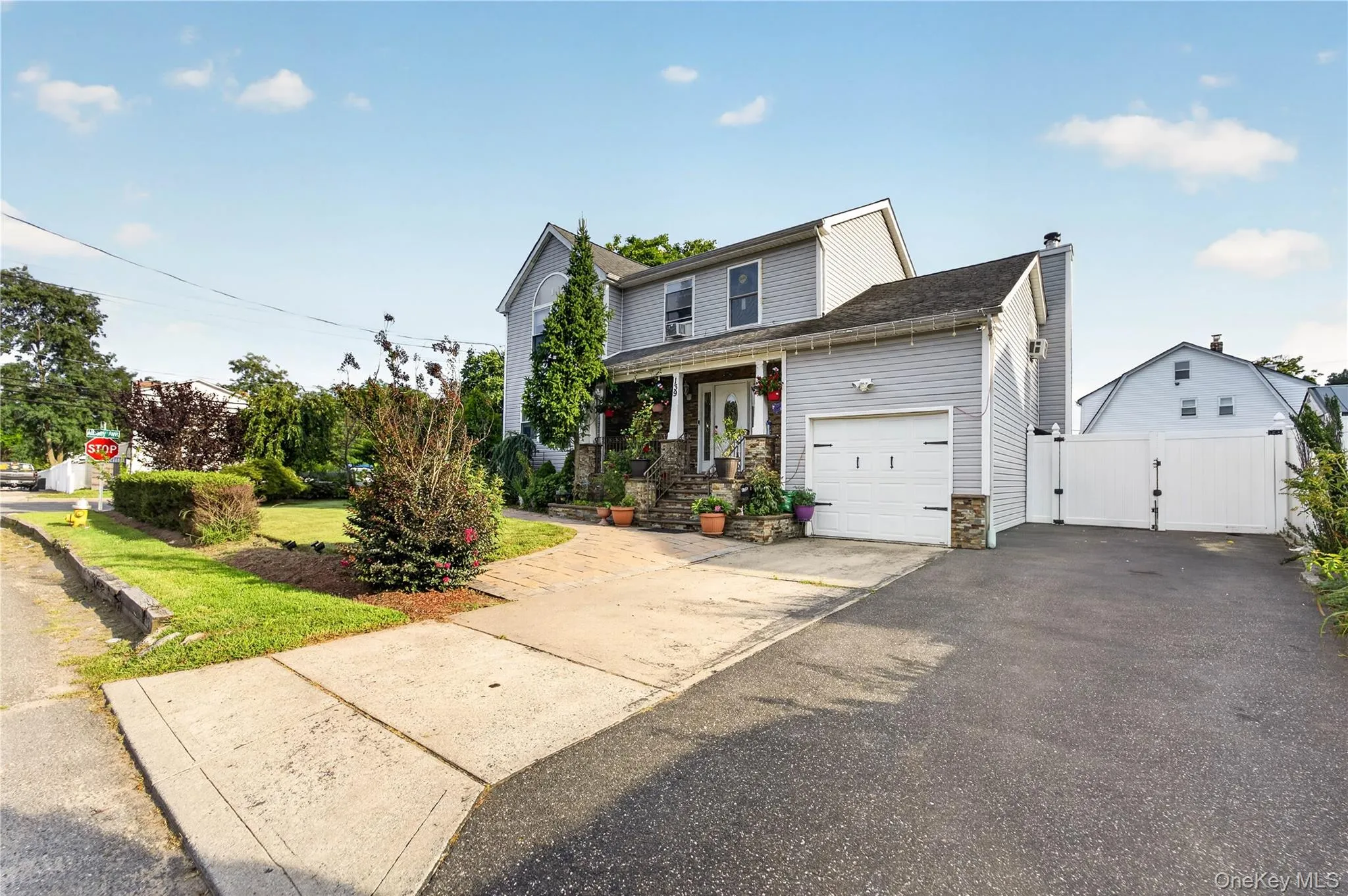 139 Smith Street, Babylon, NY, 6 Bedrooms Bedrooms, 16 Rooms Rooms,3 BathroomsBathrooms,Residential,For Rent,Smith,0,1041214 139 Smith Street, Babylon, NY, 6 Bedrooms Bedrooms, 16 Rooms Rooms,3 BathroomsBathrooms,Residential,For Rent,Smith,0,1041214