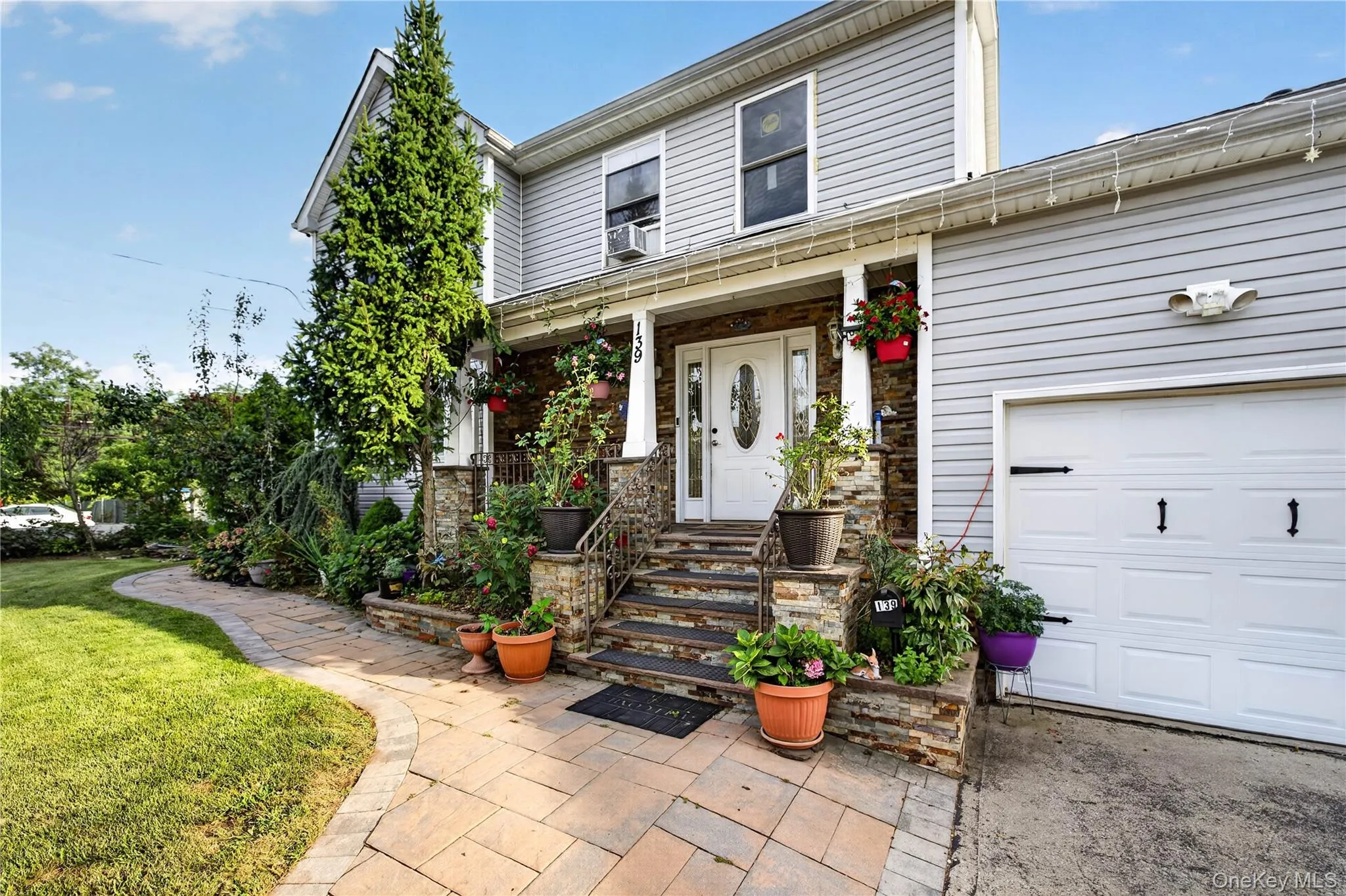 139 Smith Street, Babylon, NY, 6 Bedrooms Bedrooms, 16 Rooms Rooms,3 BathroomsBathrooms,Residential,For Rent,Smith,0,1041214 139 Smith Street, Babylon, NY, 6 Bedrooms Bedrooms, 16 Rooms Rooms,3 BathroomsBathrooms,Residential,For Rent,Smith,0,1041214