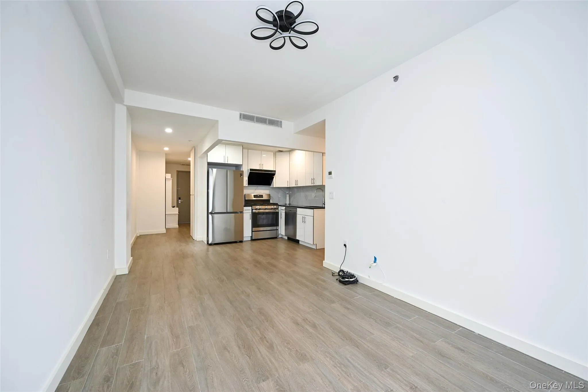 144-27 Sanford Avenue, New York, NY, 2 Bedrooms Bedrooms, 7 Rooms Rooms,2 BathroomsBathrooms,Residential,For Rent,Sanford,0,1041221 144-27 Sanford Avenue, New York, NY, 2 Bedrooms Bedrooms, 7 Rooms Rooms,2 BathroomsBathrooms,Residential,For Rent,Sanford,0,1041221
