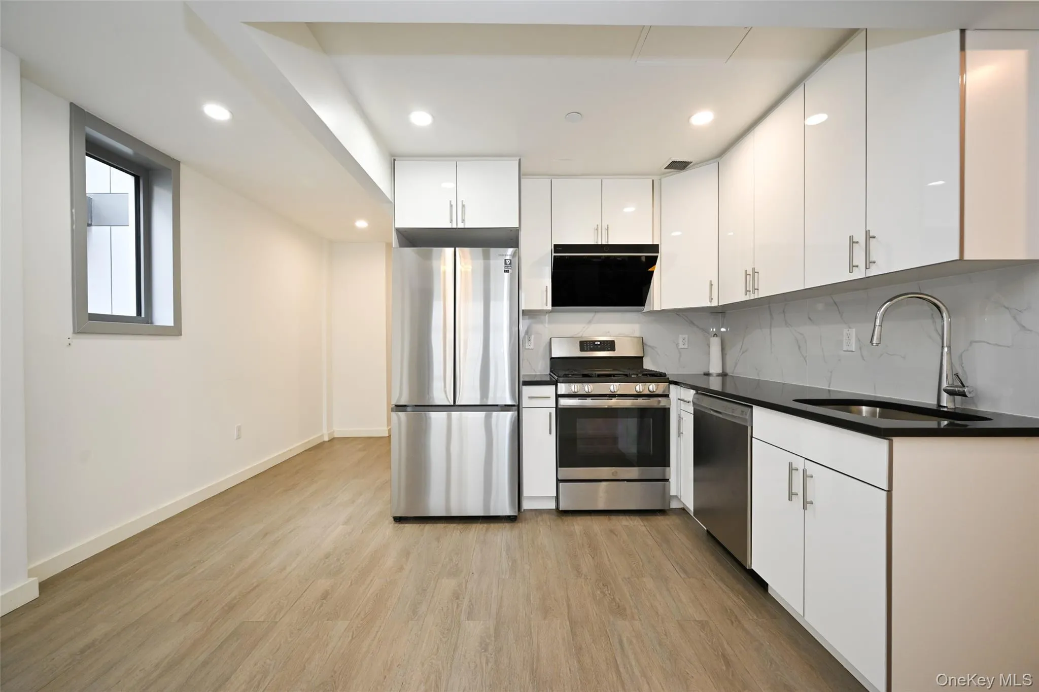 144-27 Sanford Avenue, New York, NY, 2 Bedrooms Bedrooms, 7 Rooms Rooms,2 BathroomsBathrooms,Residential,For Rent,Sanford,0,1041221 144-27 Sanford Avenue, New York, NY, 2 Bedrooms Bedrooms, 7 Rooms Rooms,2 BathroomsBathrooms,Residential,For Rent,Sanford,0,1041221