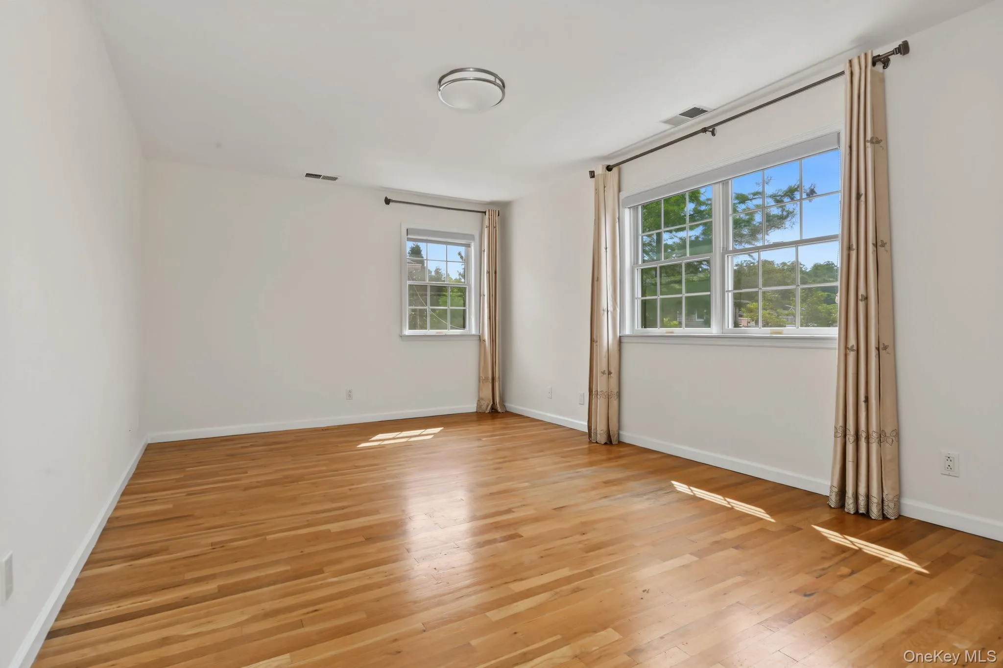 120 Woodruff Avenue, Eastchester, NY, 3 Bedrooms Bedrooms, 8 Rooms Rooms,2 BathroomsBathrooms,Residential Lease,For Rent,Woodruff,0,1041223 120 Woodruff Avenue, Eastchester, NY, 3 Bedrooms Bedrooms, 8 Rooms Rooms,2 BathroomsBathrooms,Residential Lease,For Rent,Woodruff,0,1041223