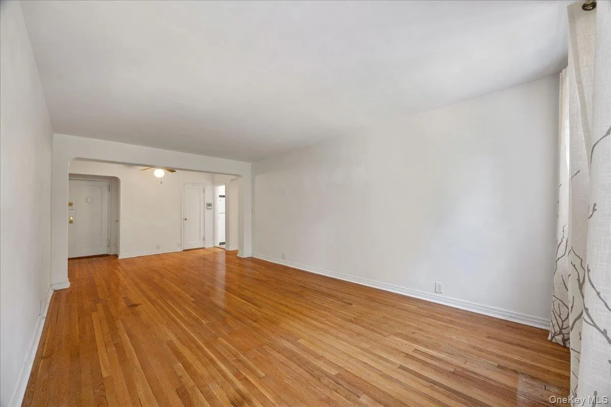 821 Bronx River Road, Yonkers, NY, 1 Bedroom Bedrooms, 4 Rooms Rooms,1 BathroomBathrooms,Residential,For Rent,Bronx River,0,1041232 821 Bronx River Road, Yonkers, NY, 1 Bedroom Bedrooms, 4 Rooms Rooms,1 BathroomBathrooms,Residential,For Rent,Bronx River,0,1041232