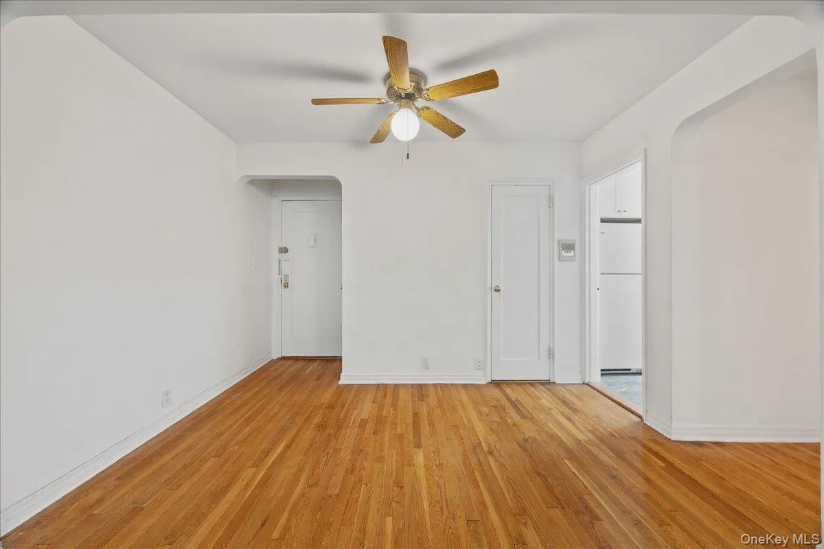 821 Bronx River Road, Yonkers, NY, 1 Bedroom Bedrooms, 4 Rooms Rooms,1 BathroomBathrooms,Residential,For Rent,Bronx River,0,1041232 821 Bronx River Road, Yonkers, NY, 1 Bedroom Bedrooms, 4 Rooms Rooms,1 BathroomBathrooms,Residential,For Rent,Bronx River,0,1041232