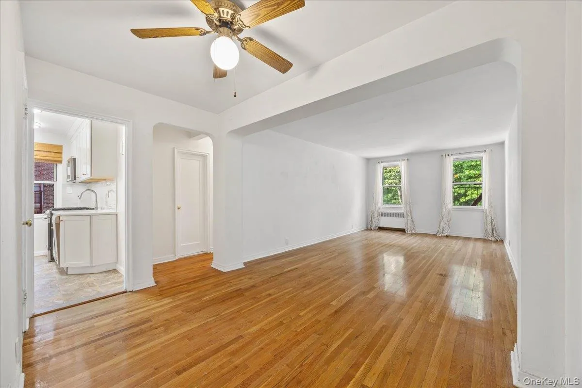 821 Bronx River Road, Yonkers, NY, 1 Bedroom Bedrooms, 4 Rooms Rooms,1 BathroomBathrooms,Residential,For Rent,Bronx River,0,1041232 821 Bronx River Road, Yonkers, NY, 1 Bedroom Bedrooms, 4 Rooms Rooms,1 BathroomBathrooms,Residential,For Rent,Bronx River,0,1041232