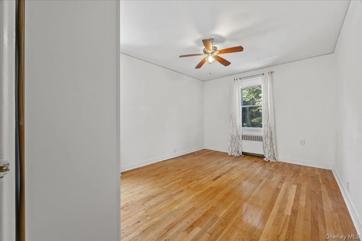 821 Bronx River Road, Yonkers, NY, 1 Bedroom Bedrooms, 4 Rooms Rooms,1 BathroomBathrooms,Residential,For Rent,Bronx River,0,1041232 821 Bronx River Road, Yonkers, NY, 1 Bedroom Bedrooms, 4 Rooms Rooms,1 BathroomBathrooms,Residential,For Rent,Bronx River,0,1041232