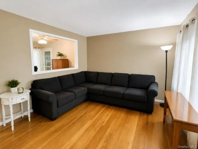 32 Robinson Avenue, Brookhaven, NY, 3 Bedrooms Bedrooms, 5 Rooms Rooms,1 BathroomBathrooms,Residential,For Rent,Robinson,0,1041239 32 Robinson Avenue, Brookhaven, NY, 3 Bedrooms Bedrooms, 5 Rooms Rooms,1 BathroomBathrooms,Residential,For Rent,Robinson,0,1041239
