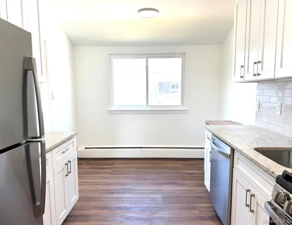65 Florida Avenue, Hempstead, NY, 1 Bedroom Bedrooms, 9 Rooms Rooms,2 BathroomsBathrooms,Residential Lease,For Rent,Florida,0,1041240 65 Florida Avenue, Hempstead, NY, 1 Bedroom Bedrooms, 9 Rooms Rooms,2 BathroomsBathrooms,Residential Lease,For Rent,Florida,0,1041240