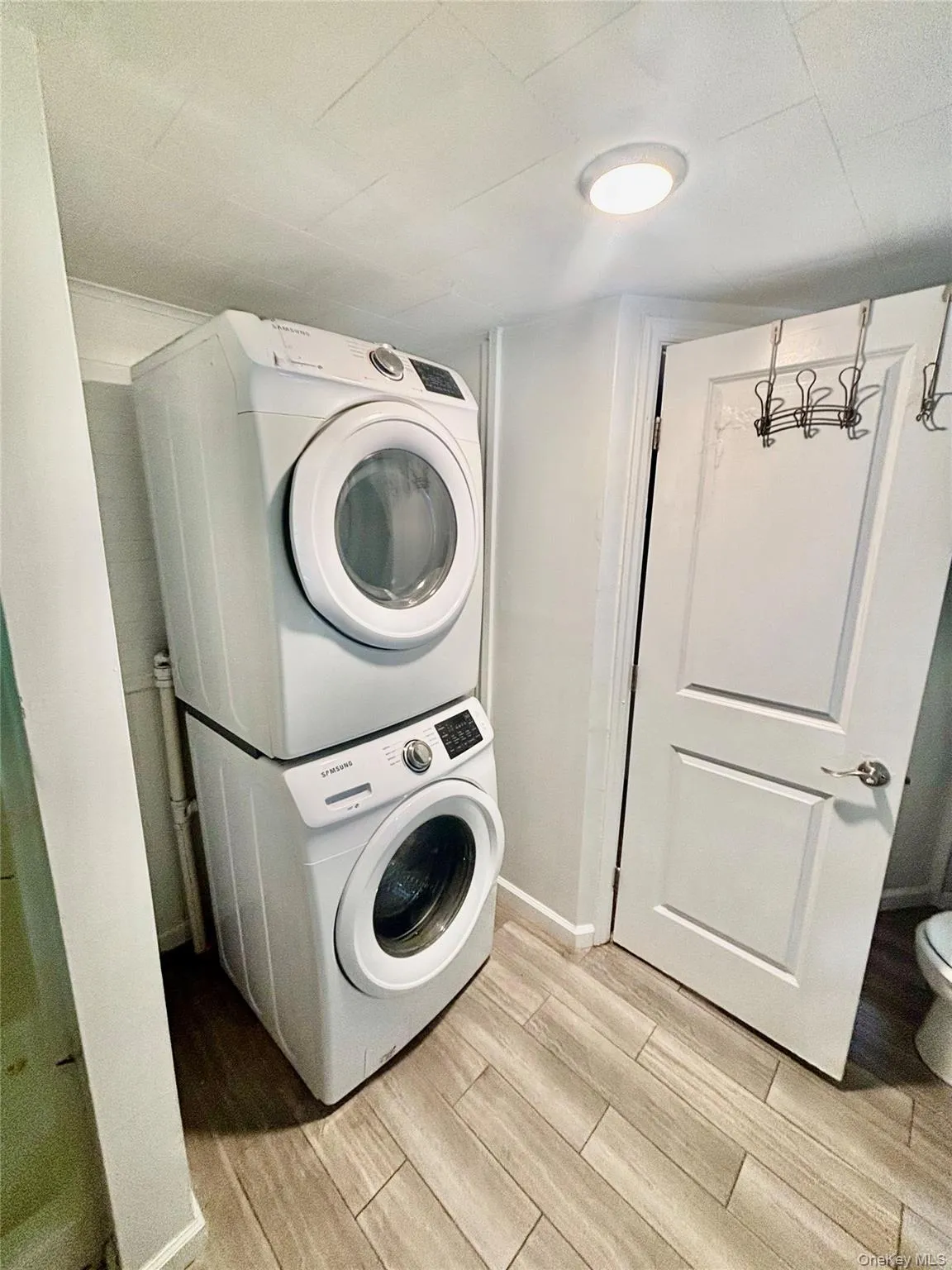 15 Lipani Road, Cornwall, NY, 2 Bedrooms Bedrooms, 5 Rooms Rooms,1 BathroomBathrooms,Residential Lease,For Rent,Lipani,0,1041246 15 Lipani Road, Cornwall, NY, 2 Bedrooms Bedrooms, 5 Rooms Rooms,1 BathroomBathrooms,Residential Lease,For Rent,Lipani,0,1041246