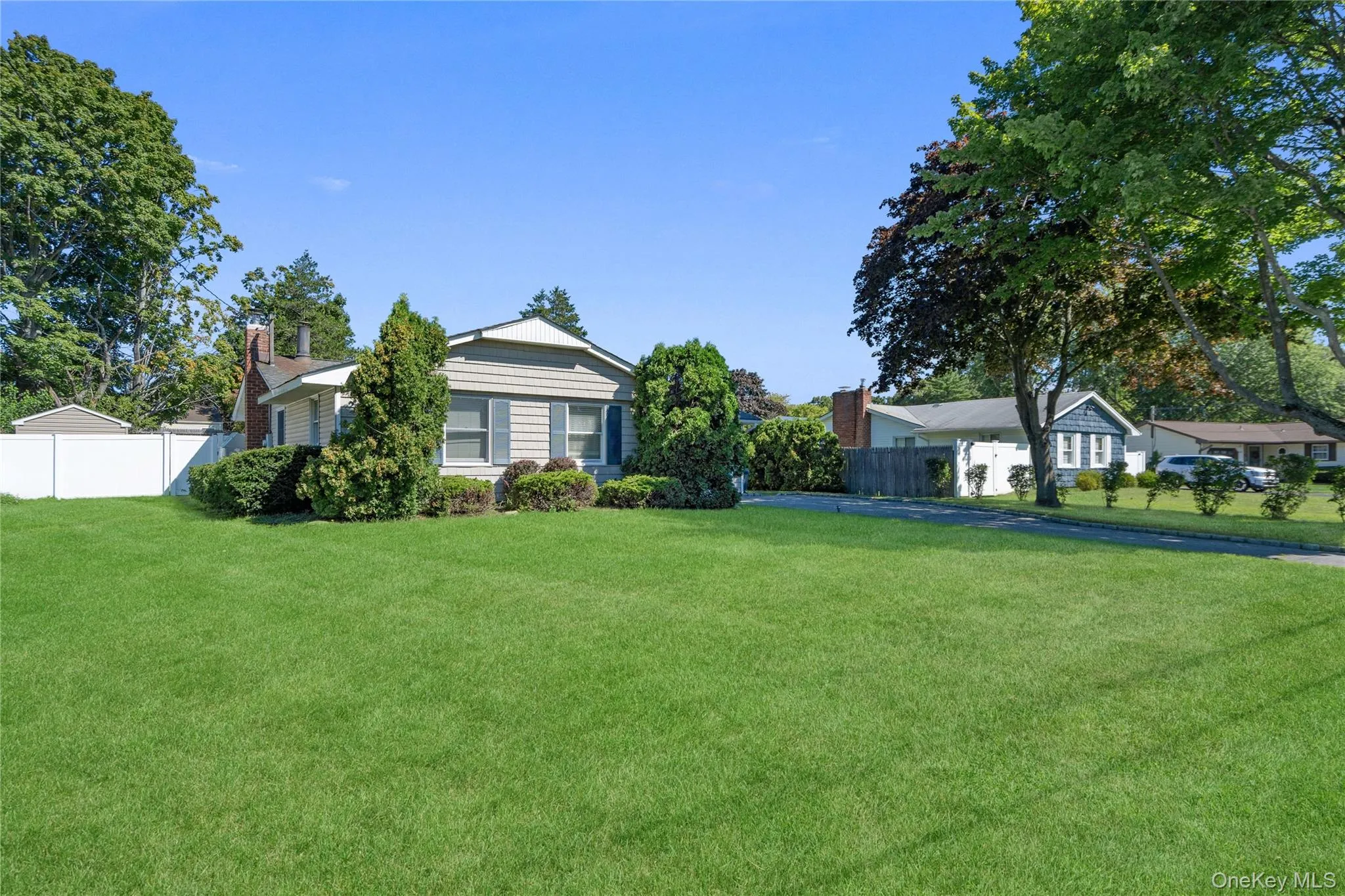 120 Budenos Drive, Islip, NY, 3 Bedrooms Bedrooms, 6 Rooms Rooms,1 BathroomBathrooms,Residential,For Rent,Budenos,0,1041248 120 Budenos Drive, Islip, NY, 3 Bedrooms Bedrooms, 6 Rooms Rooms,1 BathroomBathrooms,Residential,For Rent,Budenos,0,1041248