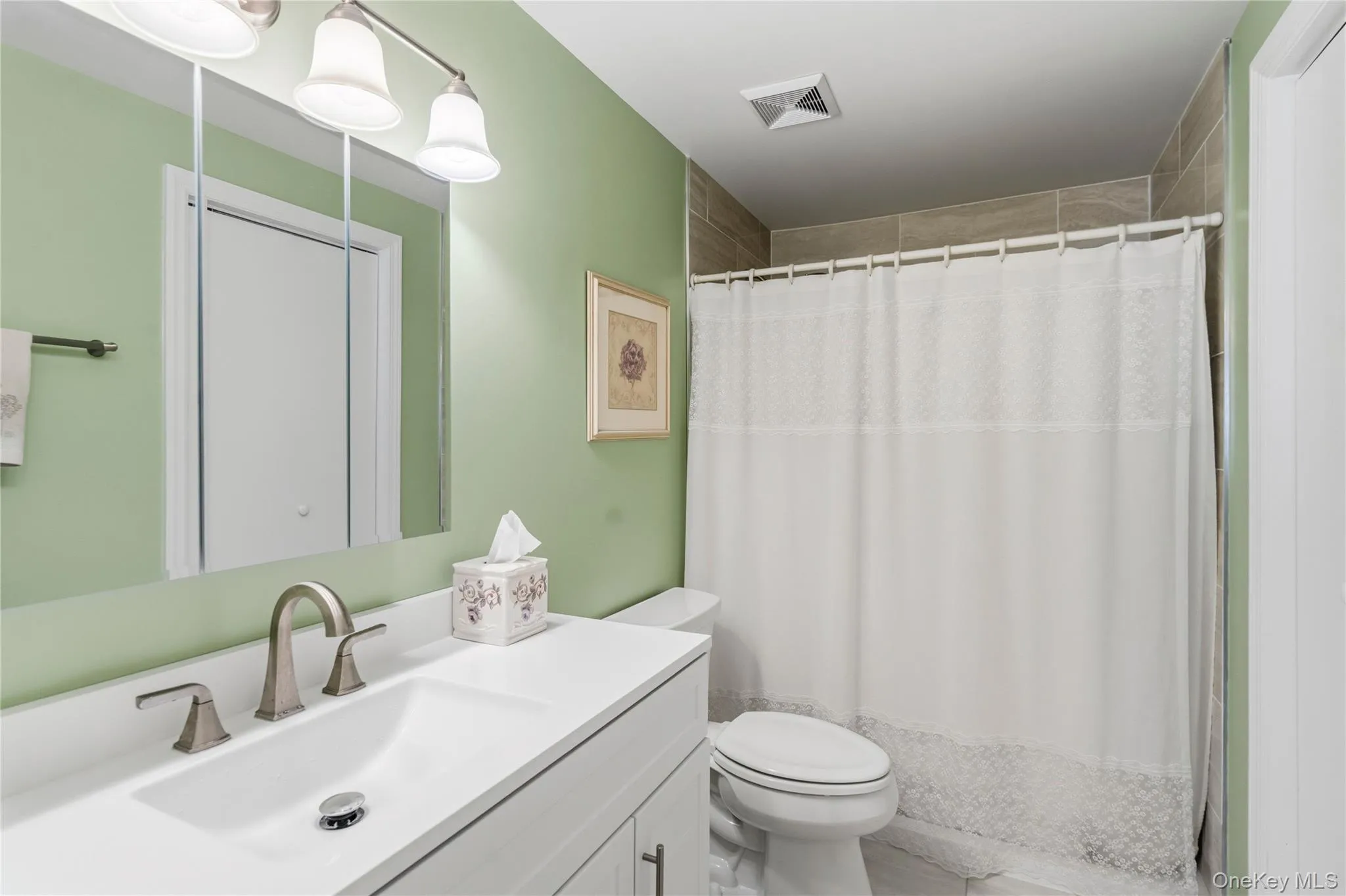 120 Budenos Drive, Islip, NY, 3 Bedrooms Bedrooms, 6 Rooms Rooms,1 BathroomBathrooms,Residential,For Rent,Budenos,0,1041248 120 Budenos Drive, Islip, NY, 3 Bedrooms Bedrooms, 6 Rooms Rooms,1 BathroomBathrooms,Residential,For Rent,Budenos,0,1041248