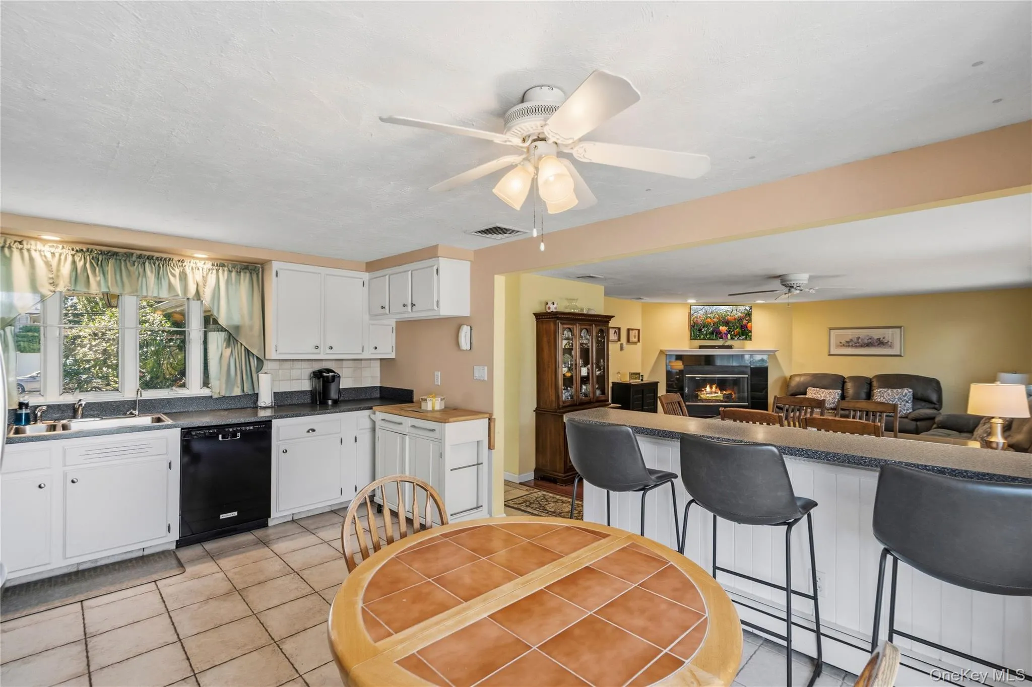 120 Budenos Drive, Islip, NY, 3 Bedrooms Bedrooms, 6 Rooms Rooms,1 BathroomBathrooms,Residential,For Rent,Budenos,0,1041248 120 Budenos Drive, Islip, NY, 3 Bedrooms Bedrooms, 6 Rooms Rooms,1 BathroomBathrooms,Residential,For Rent,Budenos,0,1041248