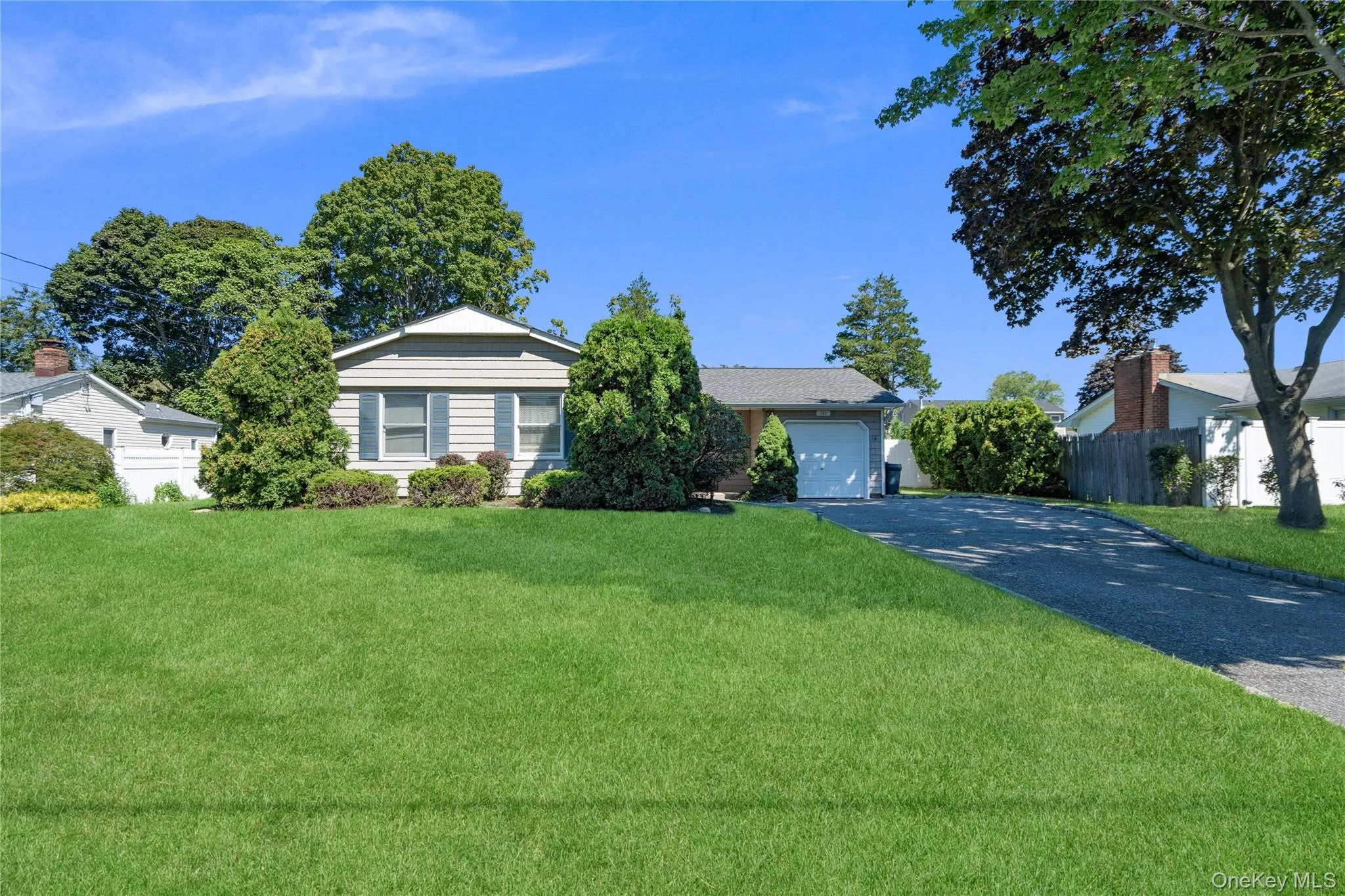 120 Budenos Drive, Islip, NY, 3 Bedrooms Bedrooms, 6 Rooms Rooms,1 BathroomBathrooms,Residential,For Rent,Budenos,0,1041248 120 Budenos Drive, Islip, NY, 3 Bedrooms Bedrooms, 6 Rooms Rooms,1 BathroomBathrooms,Residential,For Rent,Budenos,0,1041248