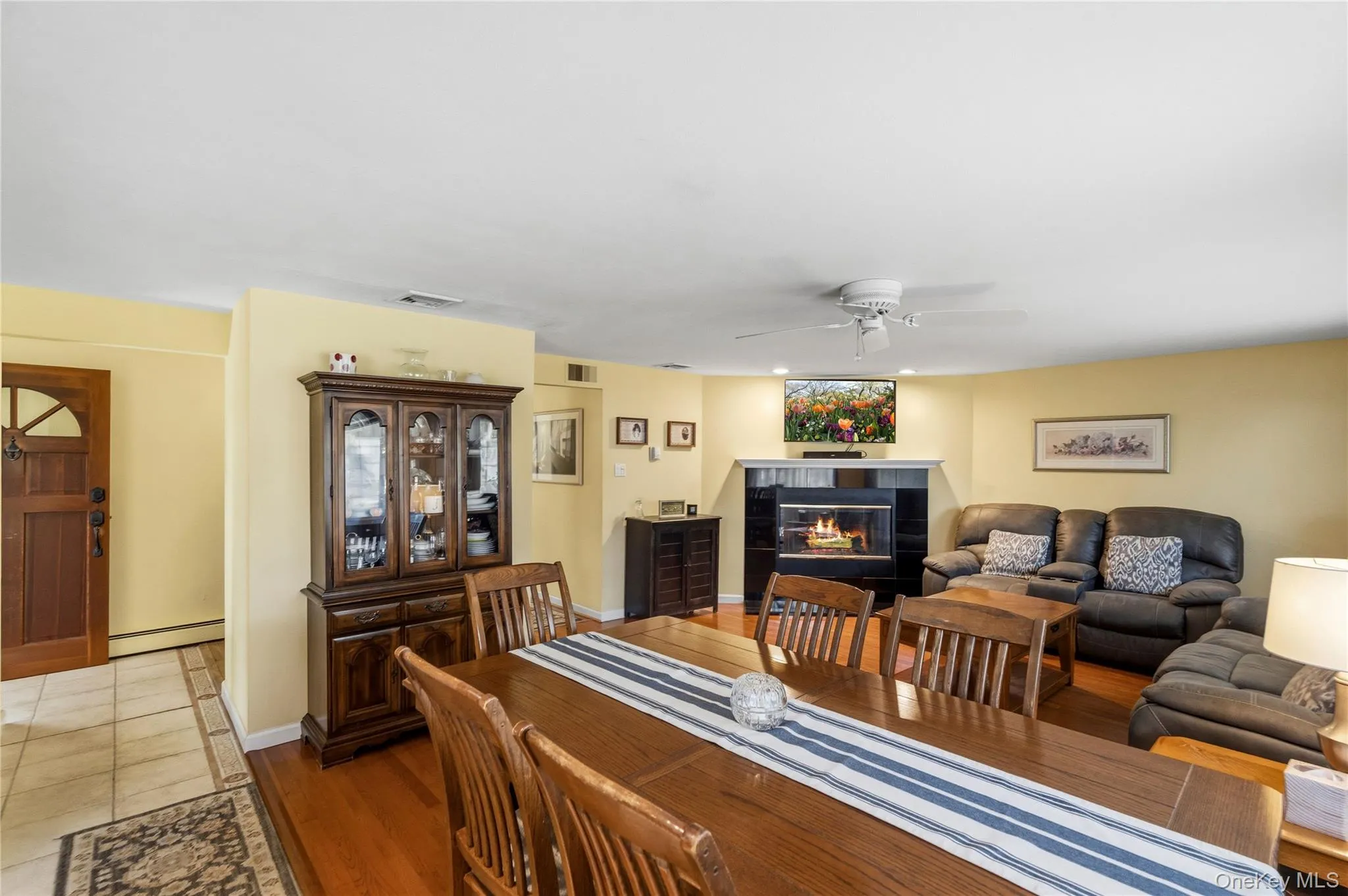 120 Budenos Drive, Islip, NY, 3 Bedrooms Bedrooms, 6 Rooms Rooms,1 BathroomBathrooms,Residential,For Rent,Budenos,0,1041248 120 Budenos Drive, Islip, NY, 3 Bedrooms Bedrooms, 6 Rooms Rooms,1 BathroomBathrooms,Residential,For Rent,Budenos,0,1041248