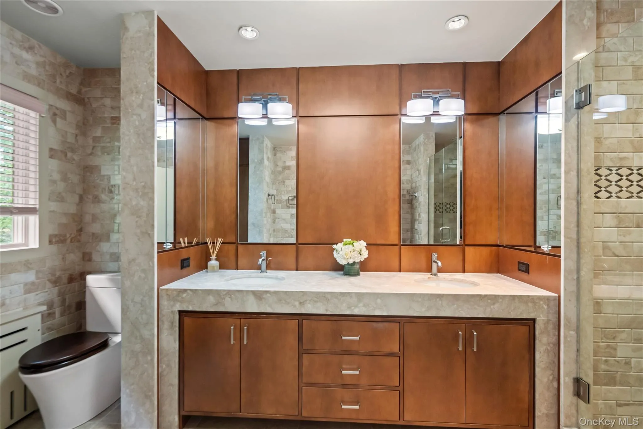 Luxurious primary bathroom Luxurious primary bathroom