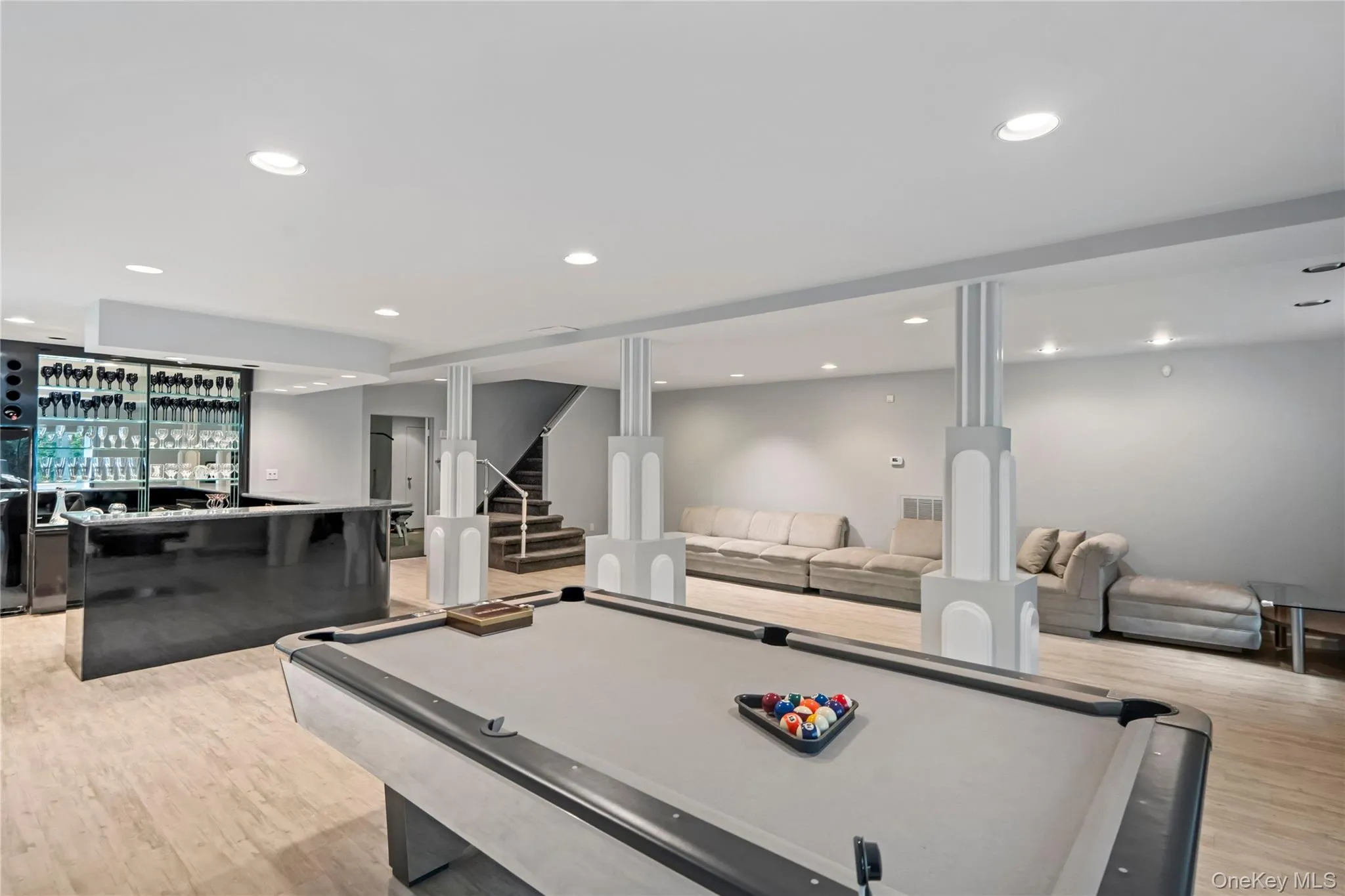 18 Lake Road, North Hempstead, NY, 5 Bedrooms Bedrooms, 13 Rooms Rooms,4 BathroomsBathrooms,Residential,For Rent,Lake,0,1041251 18 Lake Road, North Hempstead, NY, 5 Bedrooms Bedrooms, 13 Rooms Rooms,4 BathroomsBathrooms,Residential,For Rent,Lake,0,1041251