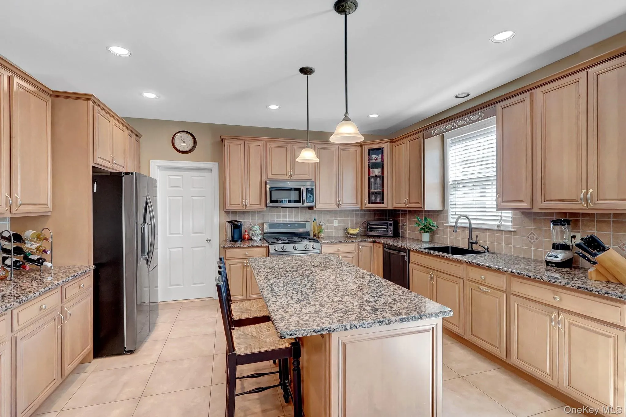 3 Sherwood Drive, Brookhaven, NY, 5 Bedrooms Bedrooms, 11 Rooms Rooms,3 BathroomsBathrooms,Residential,For Rent,Sherwood,0,1041252 3 Sherwood Drive, Brookhaven, NY, 5 Bedrooms Bedrooms, 11 Rooms Rooms,3 BathroomsBathrooms,Residential,For Rent,Sherwood,0,1041252